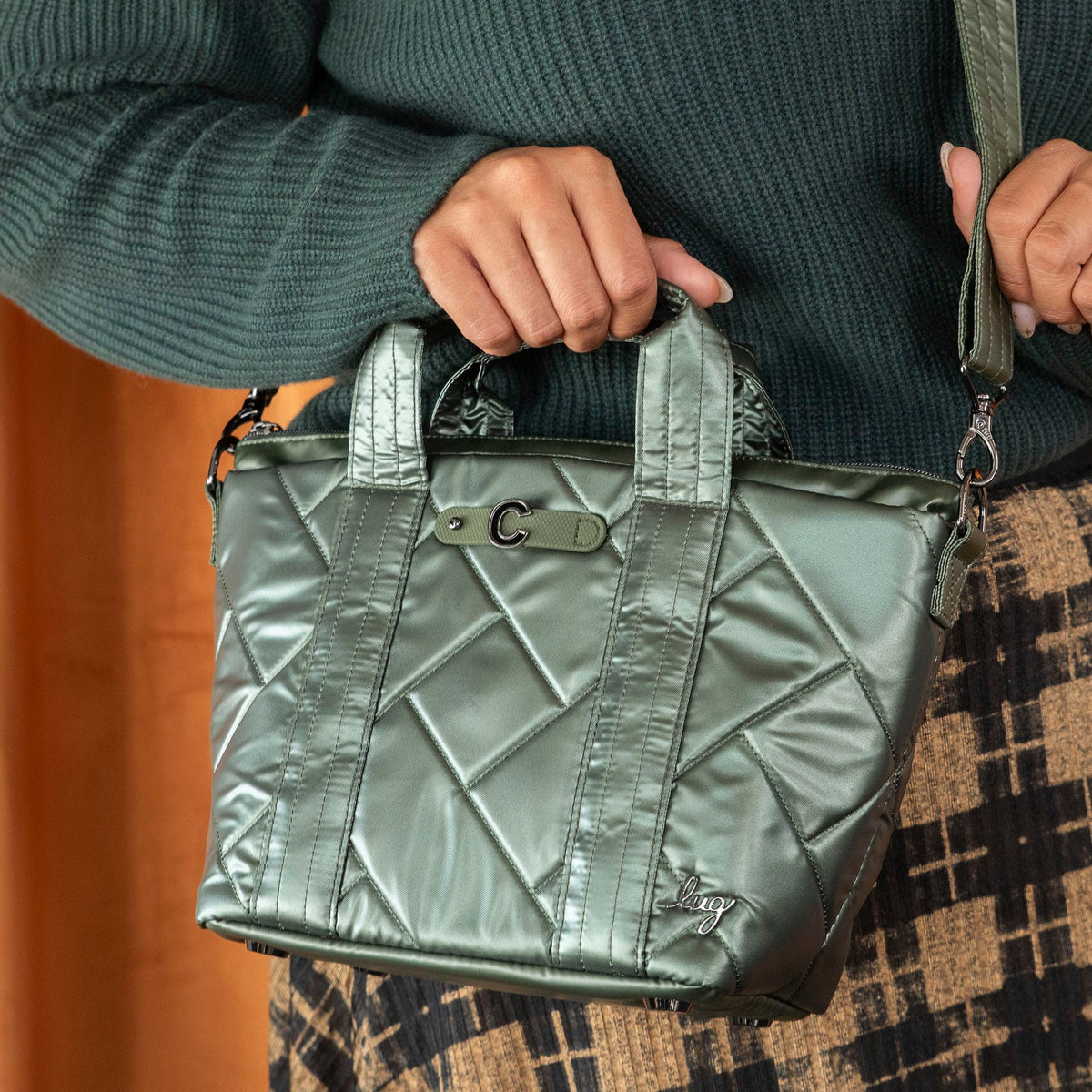 Dory Crossbody Bag - METALLIC OLIVE - Dory_Lifestyle_05