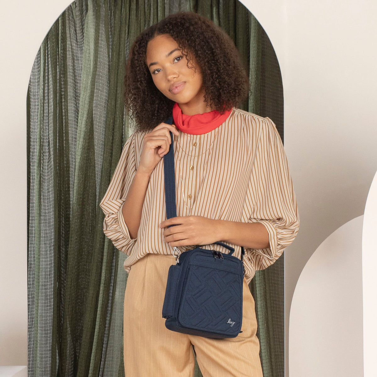 Flapper SE Convertible Crossbody Bag - - FlapperSE_Hover_5fff8cd6-7d1a-435d-a280-85c083659e6a