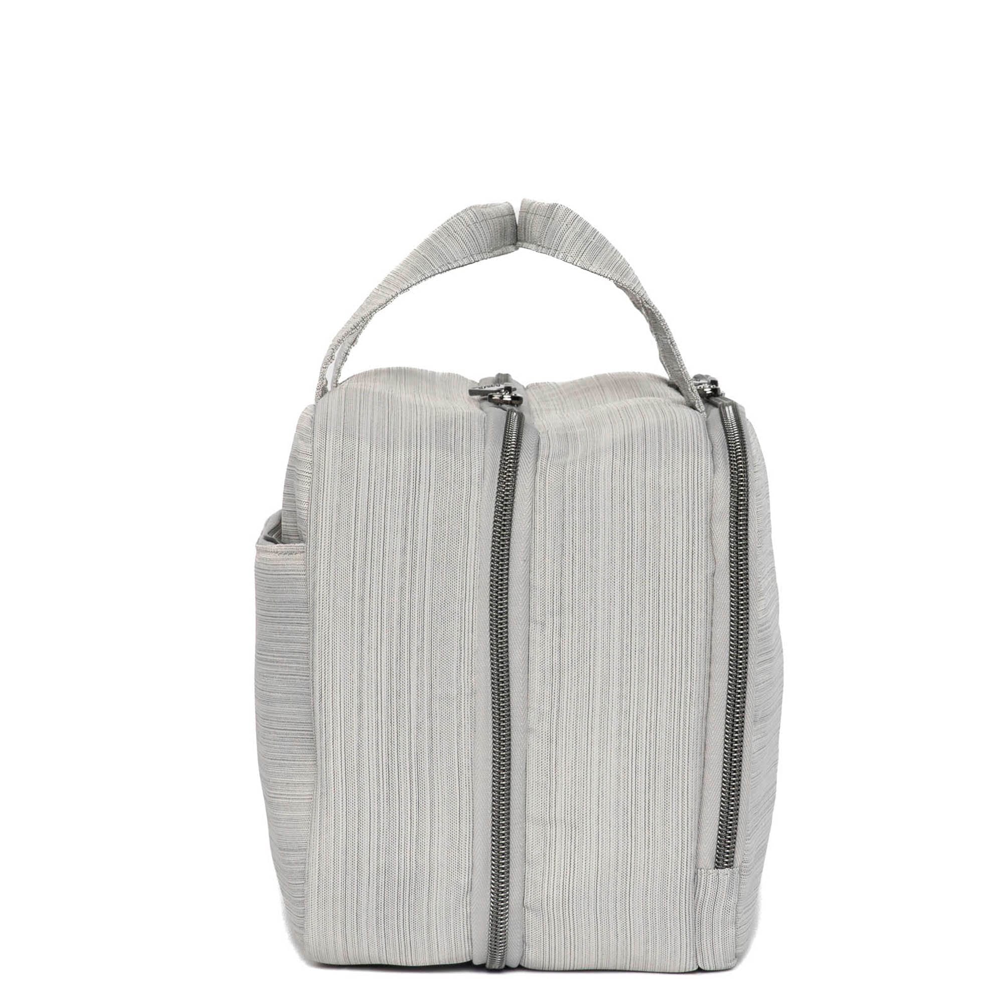 Flatbed Deluxe Cosmetic Case - BRUSHED SILVER - Flatbed_BrushedSilver_03