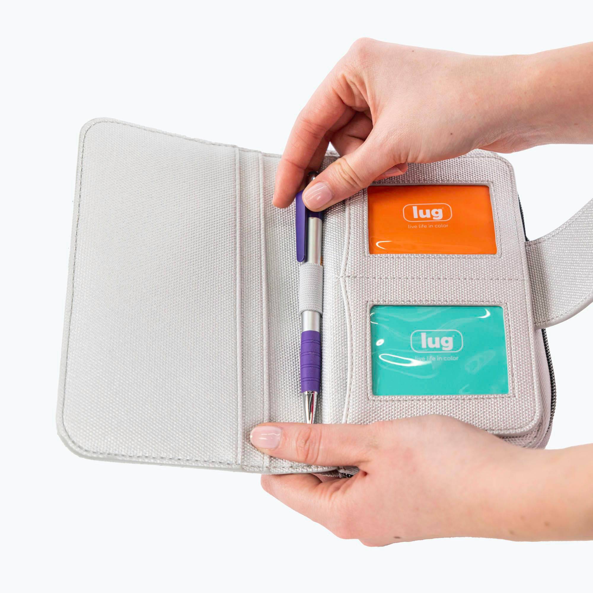 Foxtrot Matte Luxe VL RFID Wallet - - Foxtrot_MatteLuxe_Lifestyle_03