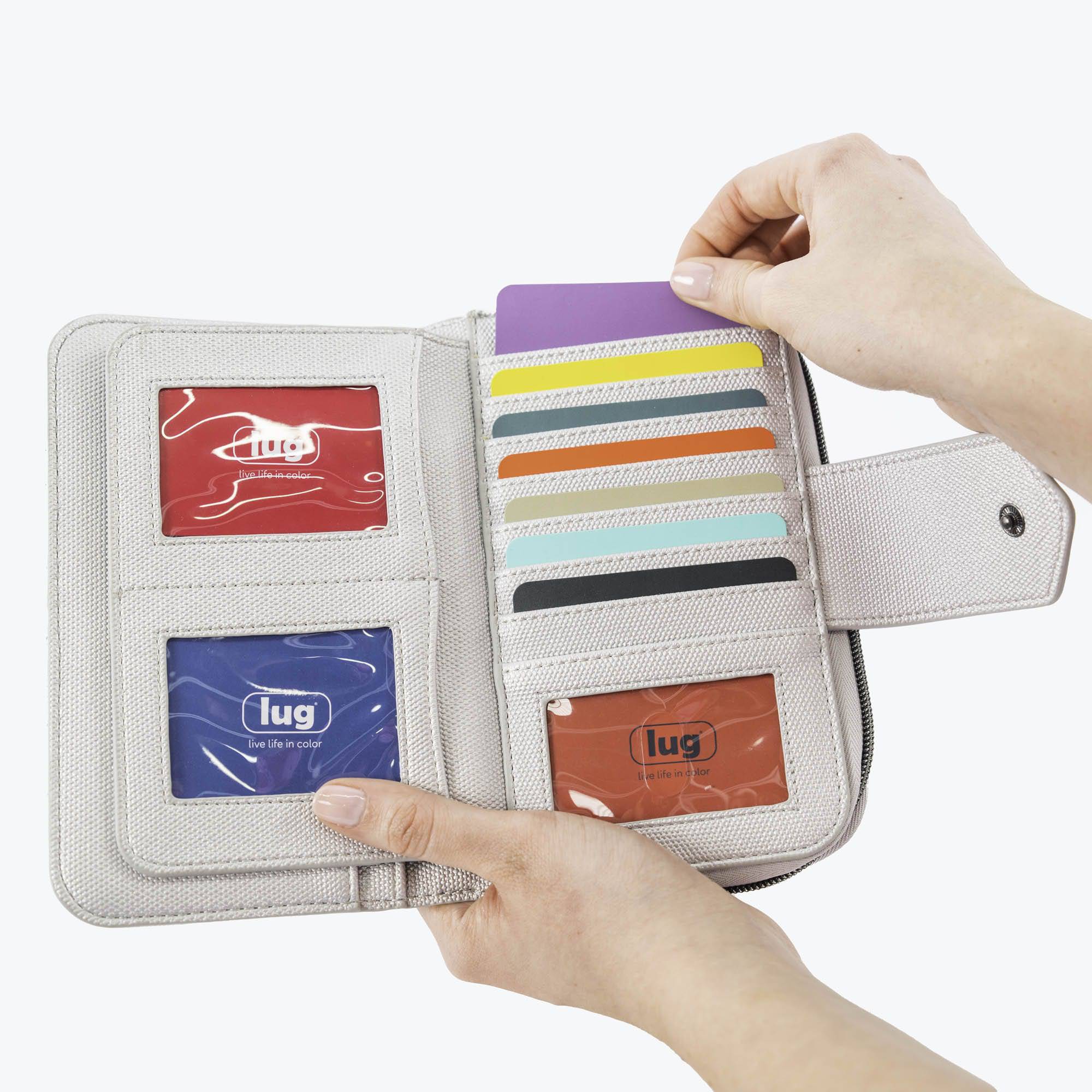 Foxtrot Matte Luxe VL RFID Wallet - - Foxtrot_MatteLuxe_Lifestyle_05