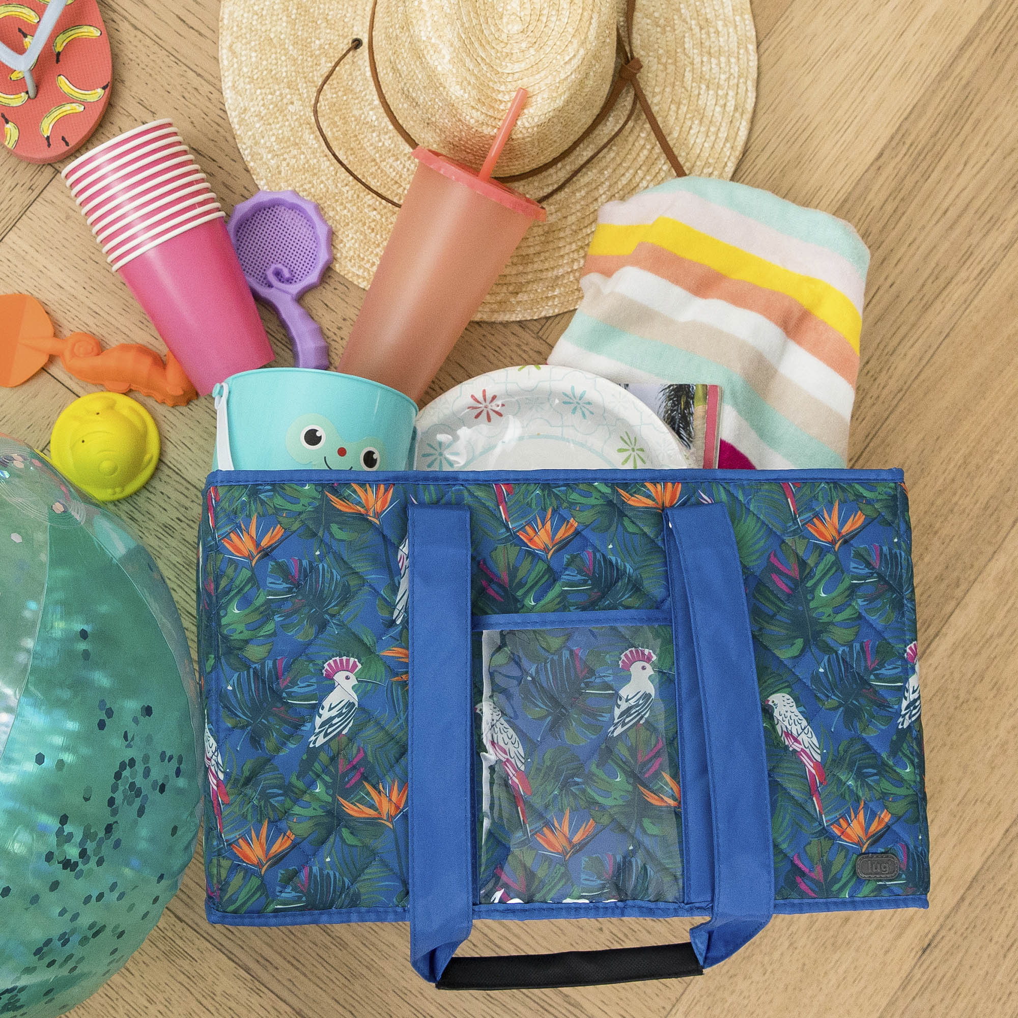 Gallop Collapsible Carry-All Tote - - GallopToteBag_Lifestyle_02
