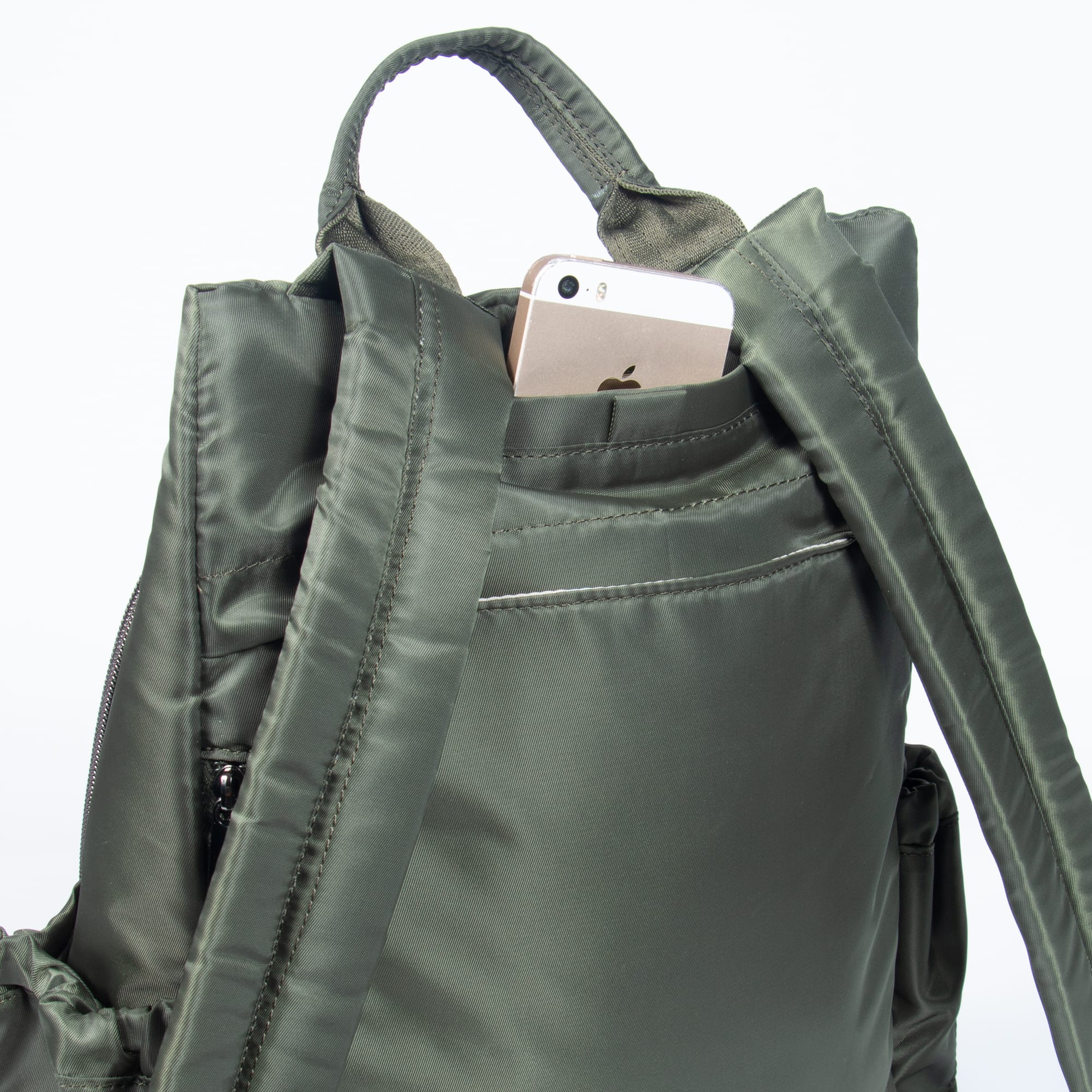 Hatchback 3 Backpack - - Hatchback3_Lifestyle_03