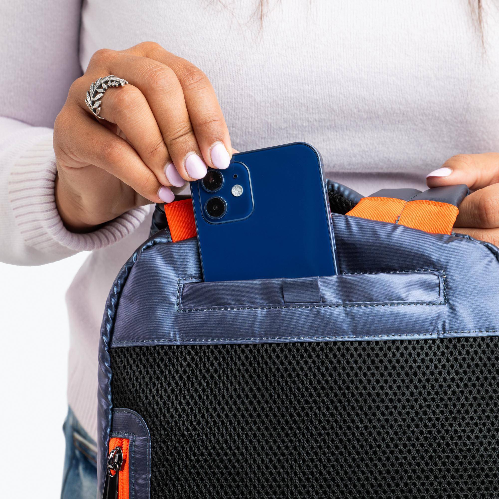 Hopper SE Backpack - - HopperSE_Lifestyle_05