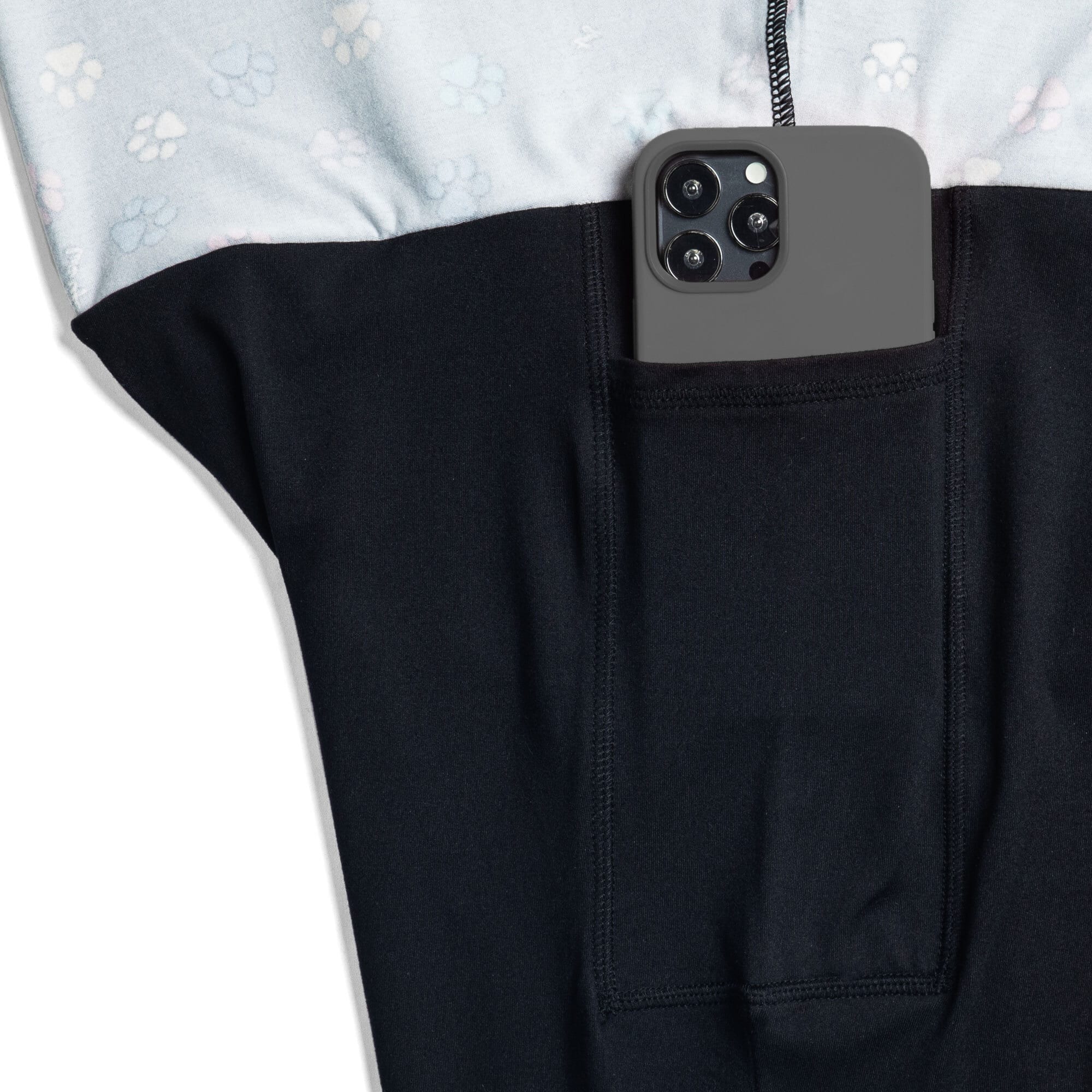 Hula Skirted Lugging - PAWS BLACK - Hula_Paws_Black_06_ab52c303-6552-46a7-a1dc-a158747dd1c4