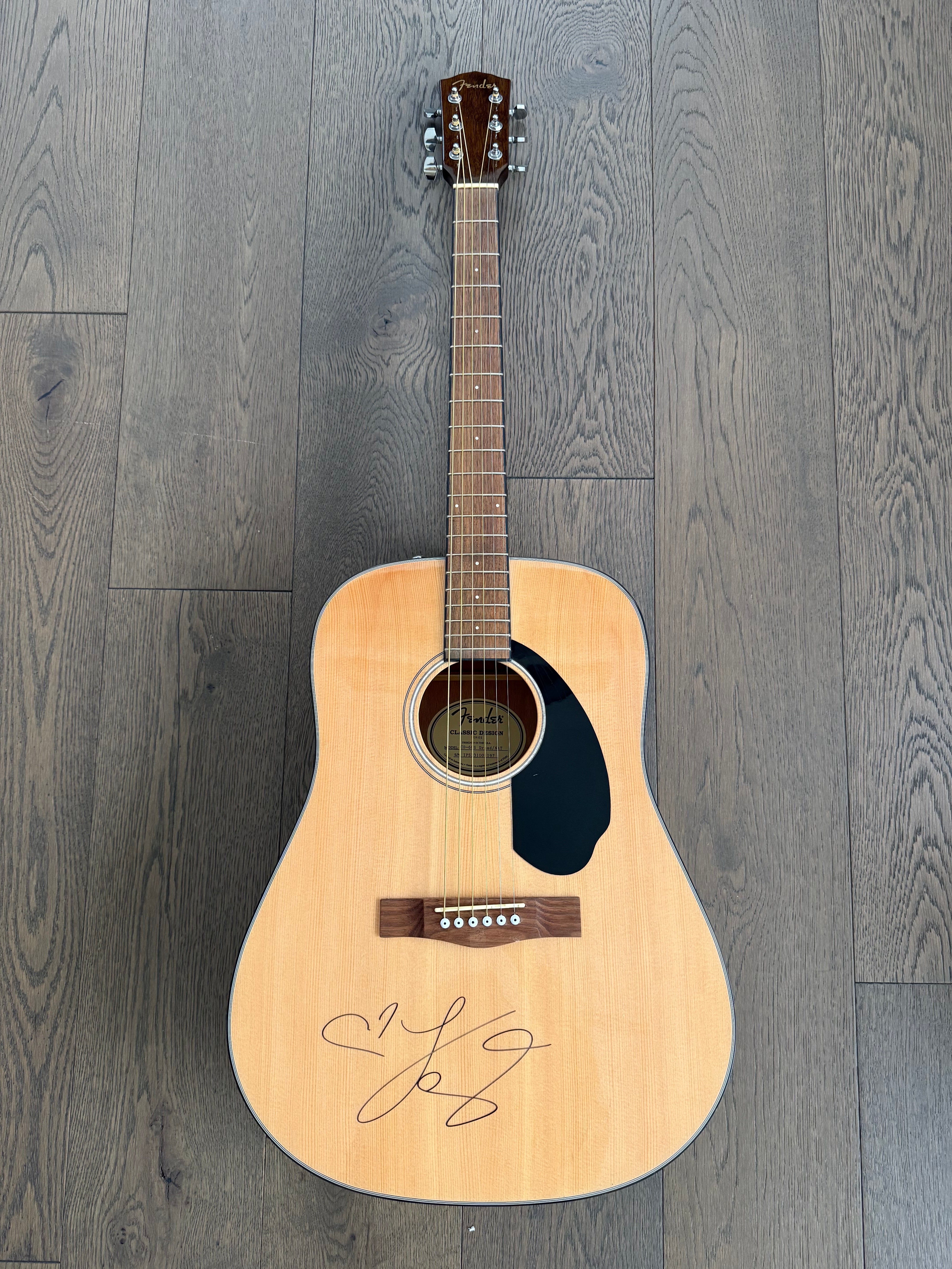 Lainey Wilson Autographed Guitar – Exclusive Collector’s Item Est. Value $3,000 - - IMG_4630