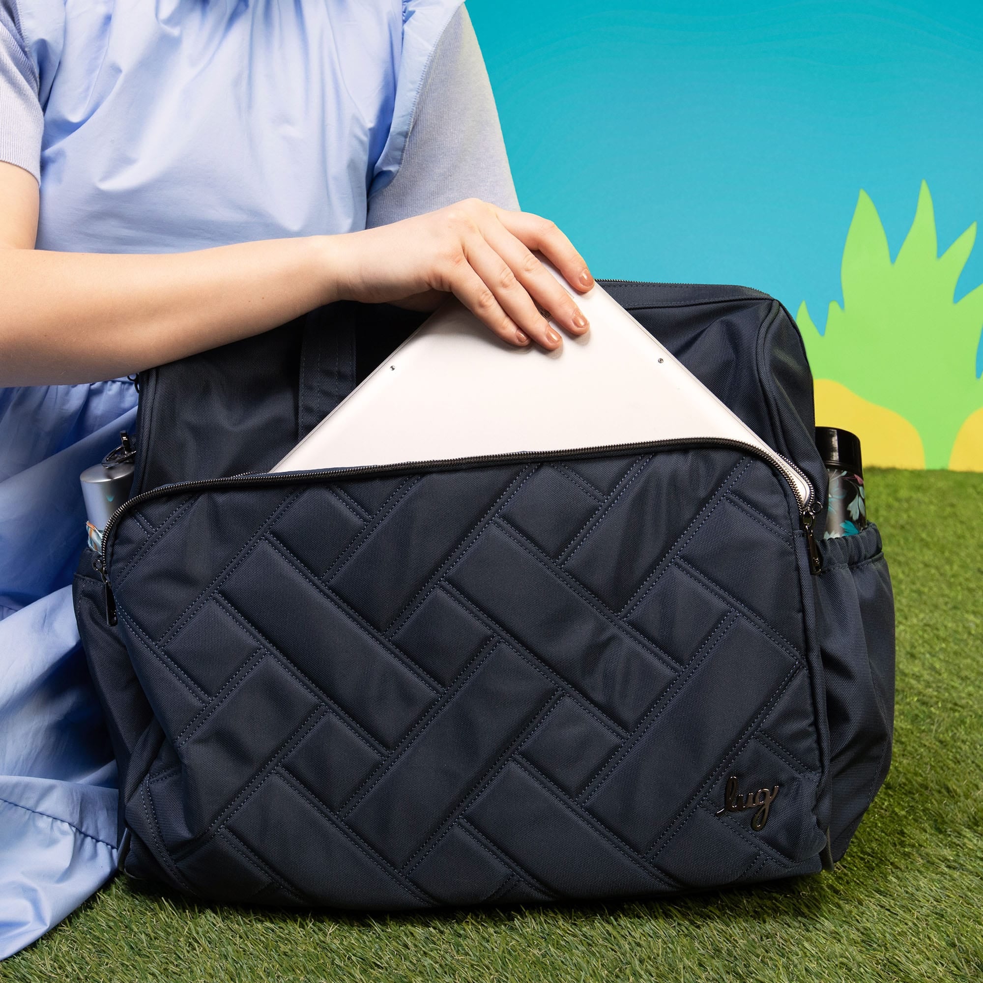 Locomotion Ultra X RFID Rolling Travel Bag - - Locomotion_Lifestyle_01