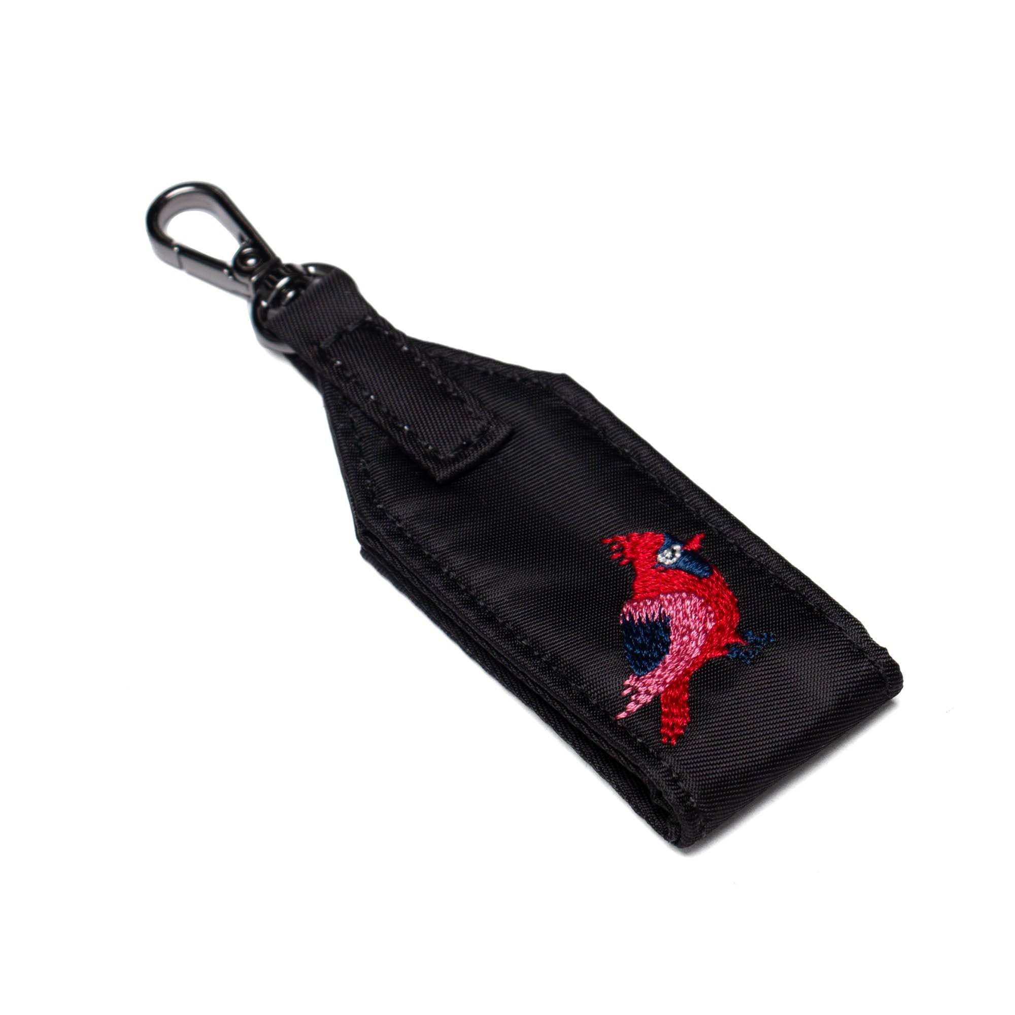 Oversized Puller with Clasp - BLACK CARDINAL - OversizedPullerWithClasp_BlackCardinal_02_yn388v
