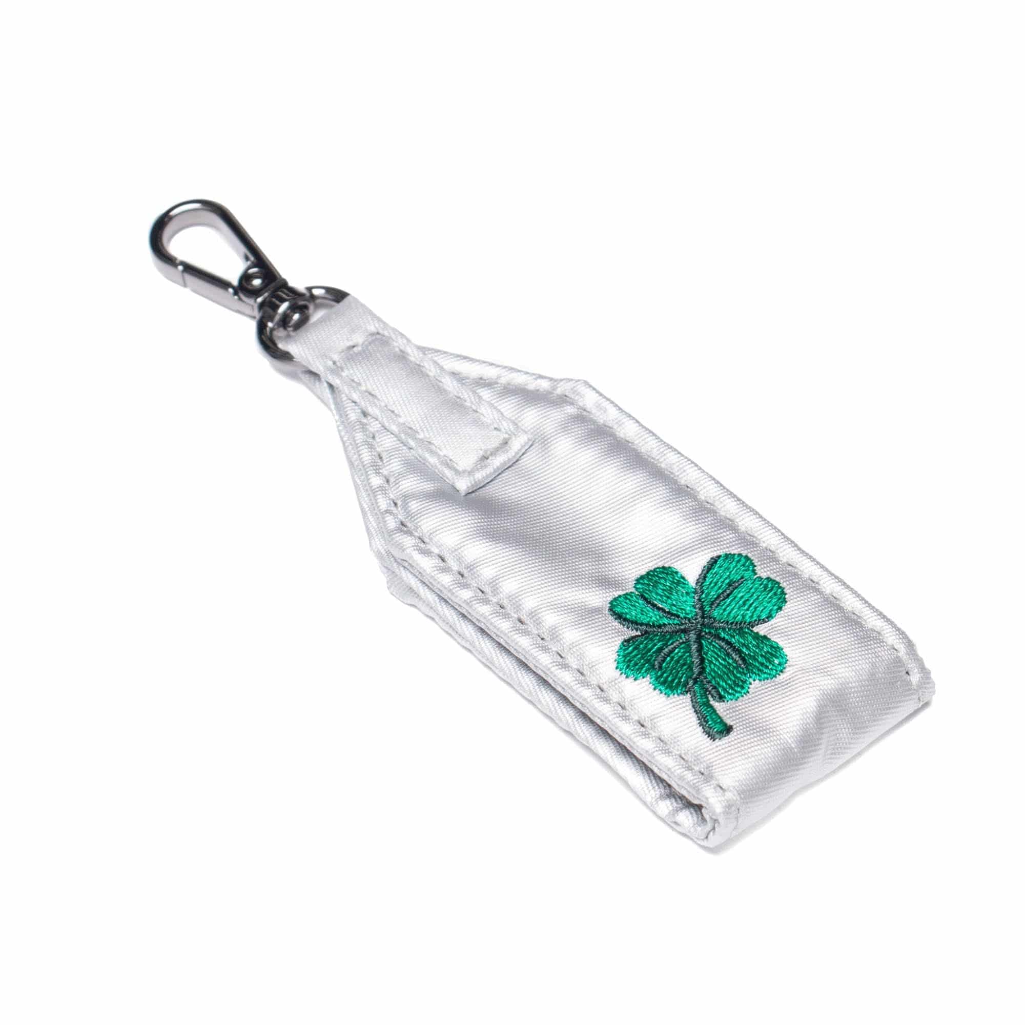 Oversized Puller with Clasp - METALLIC SILVER CLOVER - OversizedPullerWithClasp_MetallicSilverClover_02_4khu9j