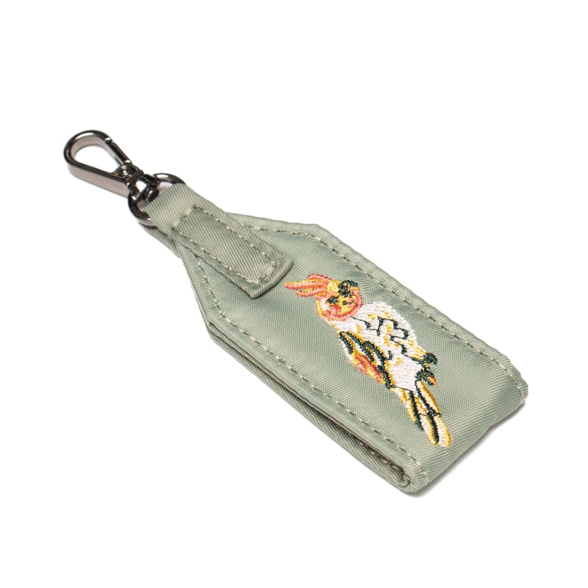 Oversized Puller with Clasp - SAGE COCKATIEL - OversizedPullerWithClasp_SageCockateil_02_kuj4hf