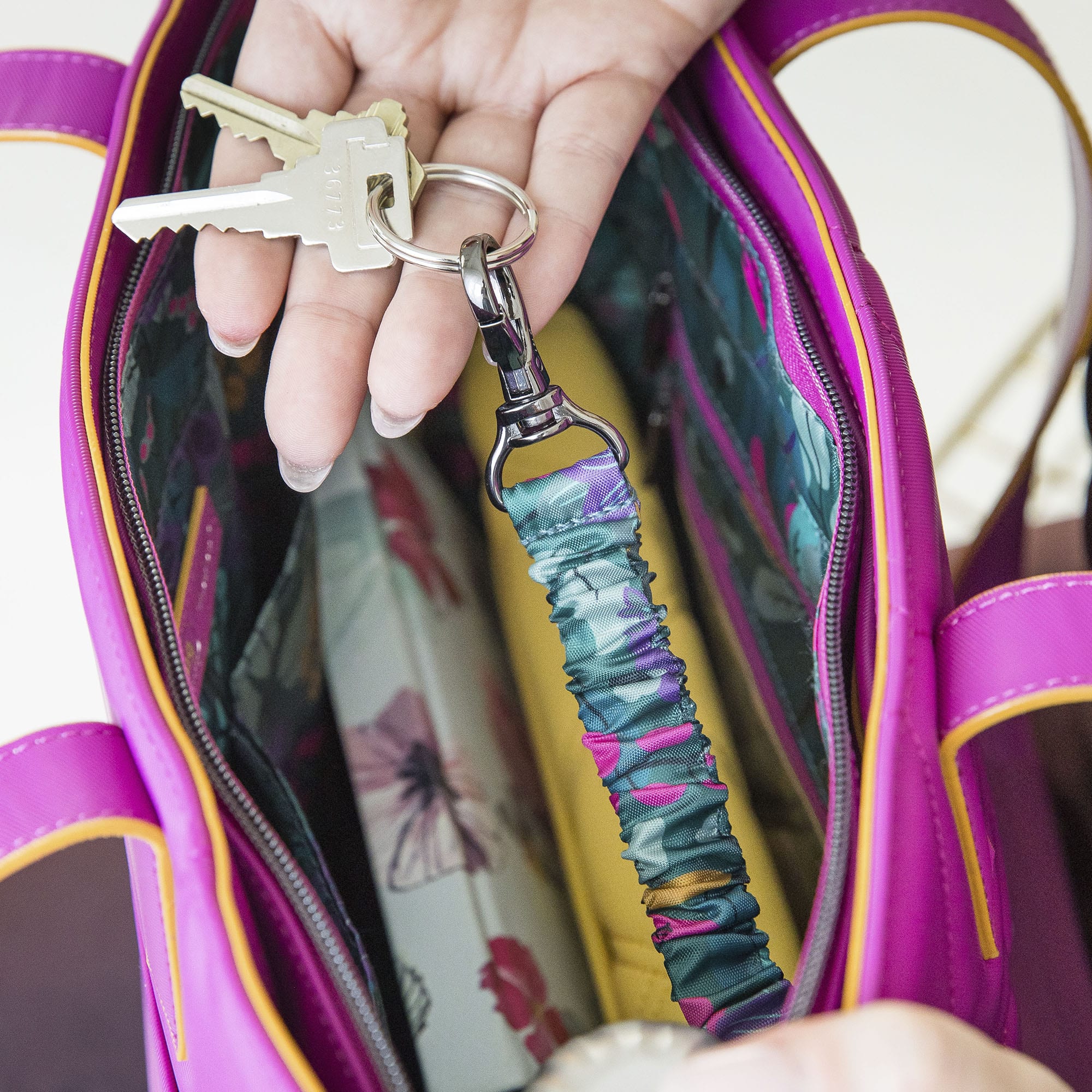 Paddock Satin Luxe VL Tote - - Paddock_Lifestyle_03