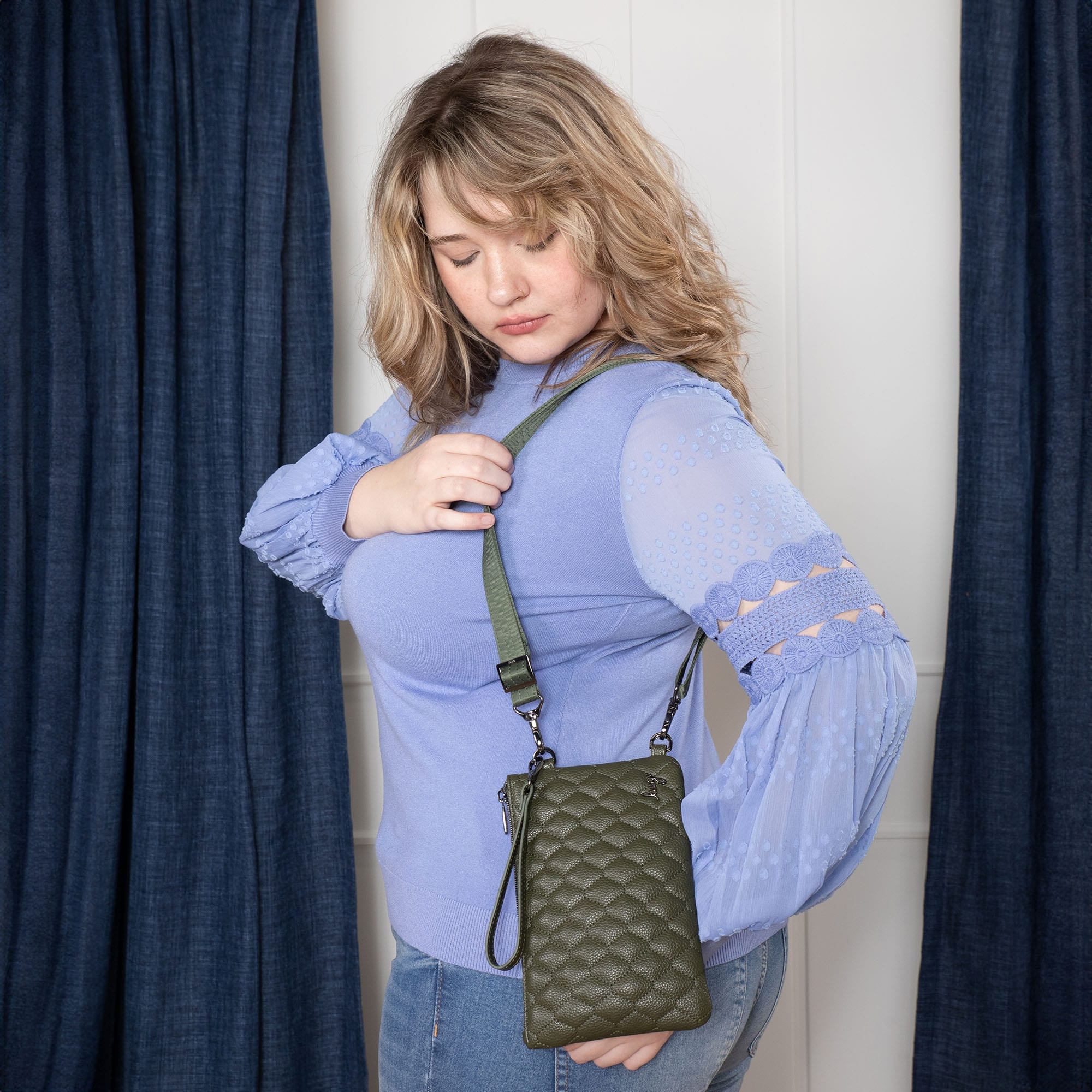 Peekaboo 2 Classic VL Convertible Crossbody Bag - - Peekaboo2VL_Hover