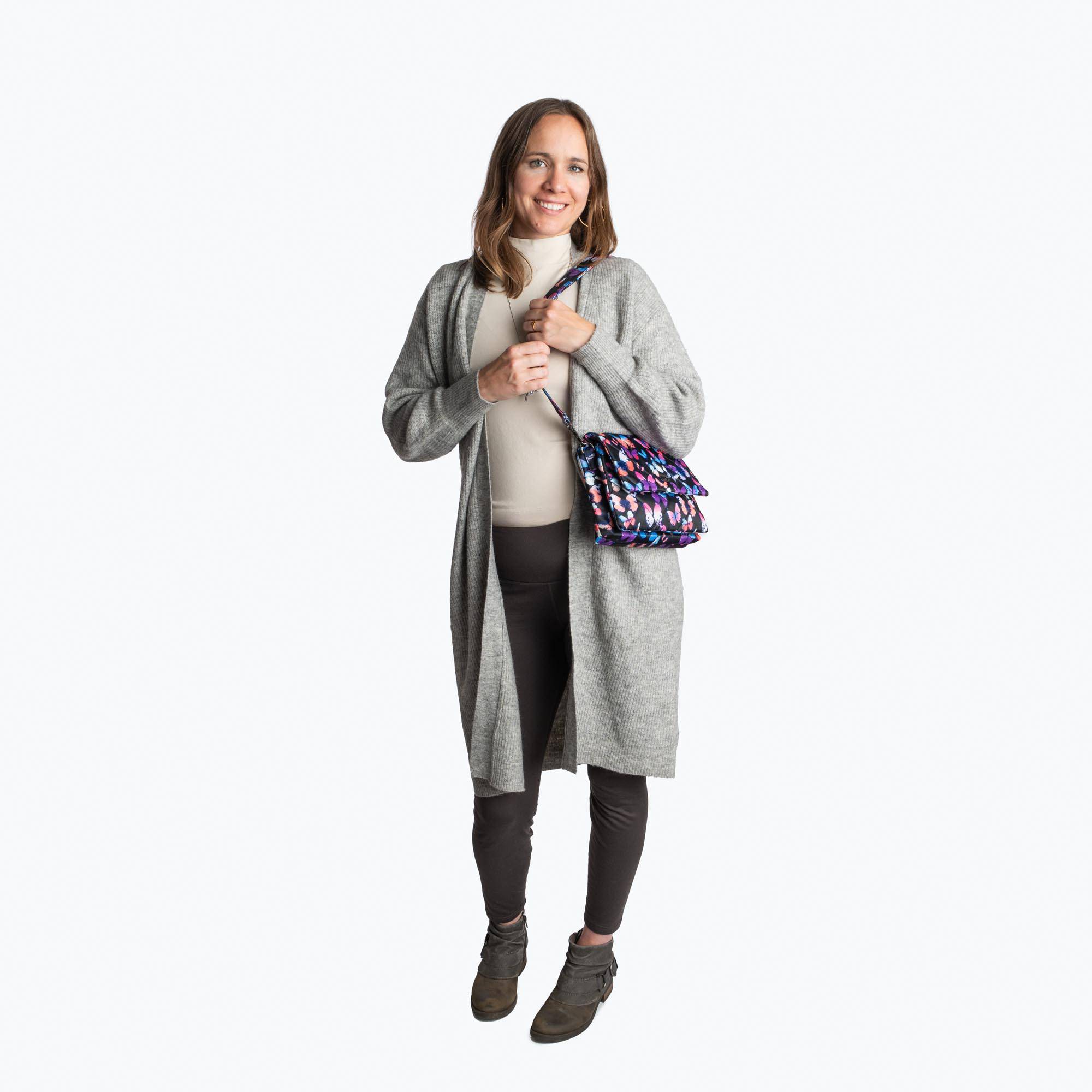 Plié Crossbody Bag - - Plie_BagProportions_02