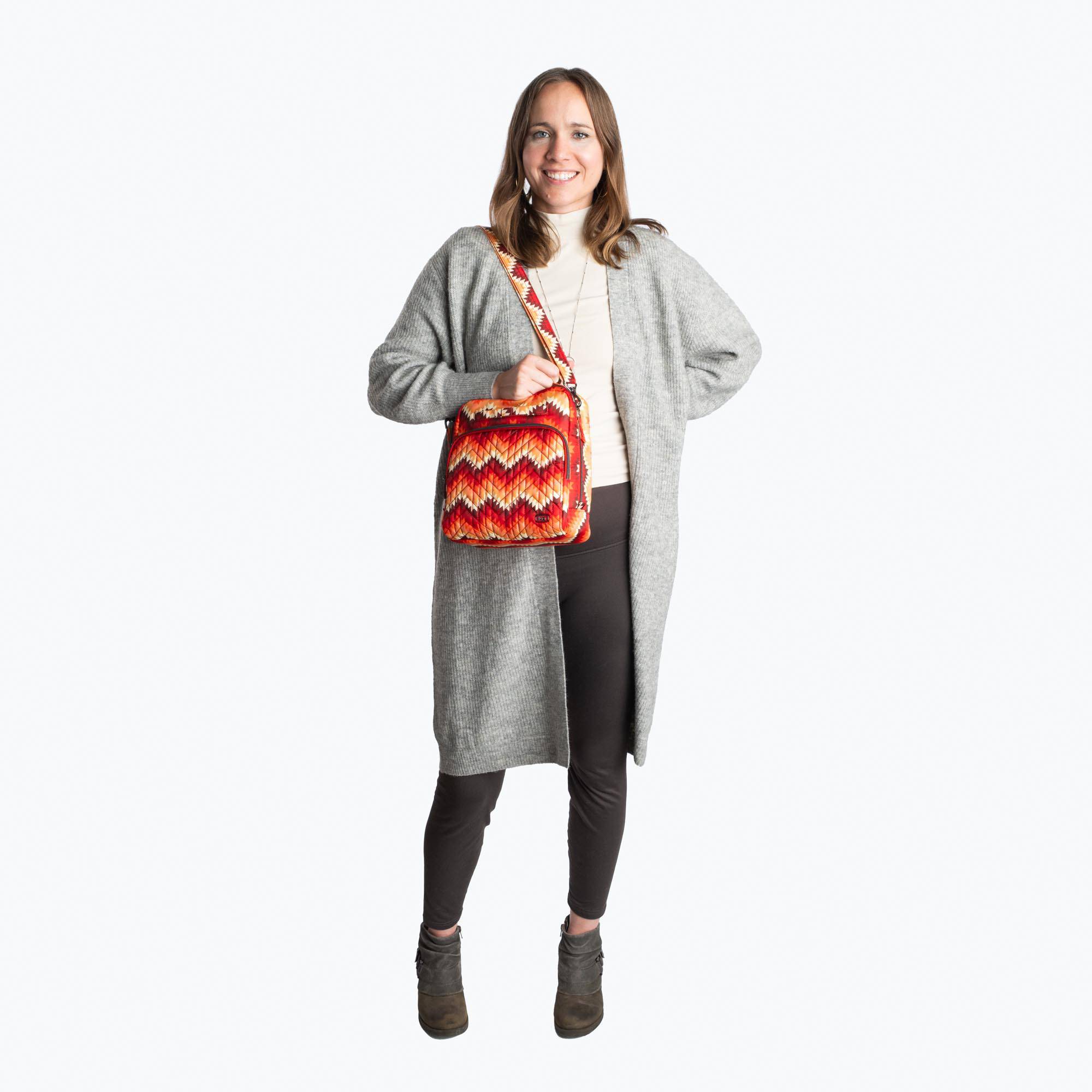 Guild Collection Classic Ranger 2 Crossbody Bag - - RangerMaryD_BagProportions_01