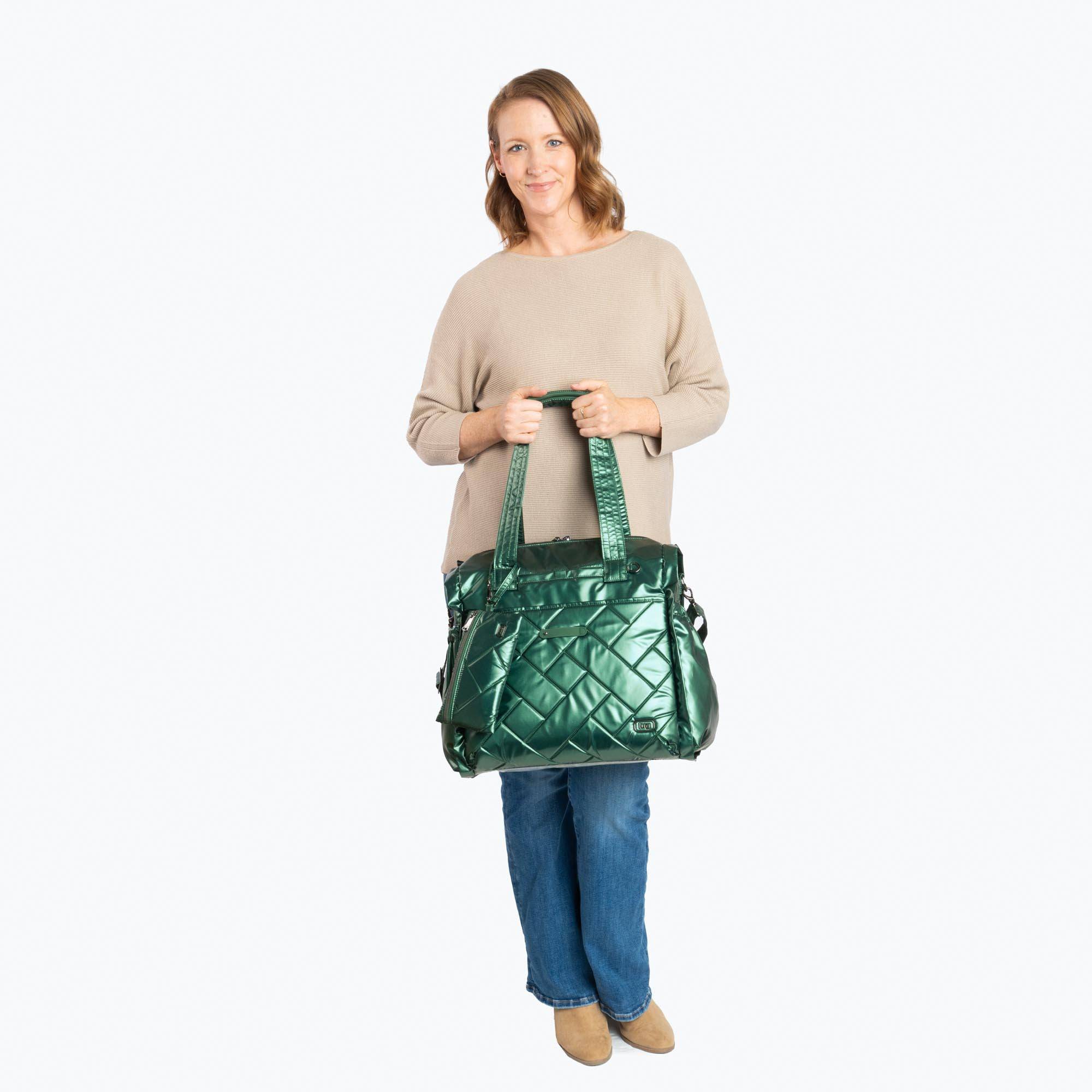 Saunter Classic Duffel & Sway Pouch - - SaunterSway_Lifestyle_BagProportions_03