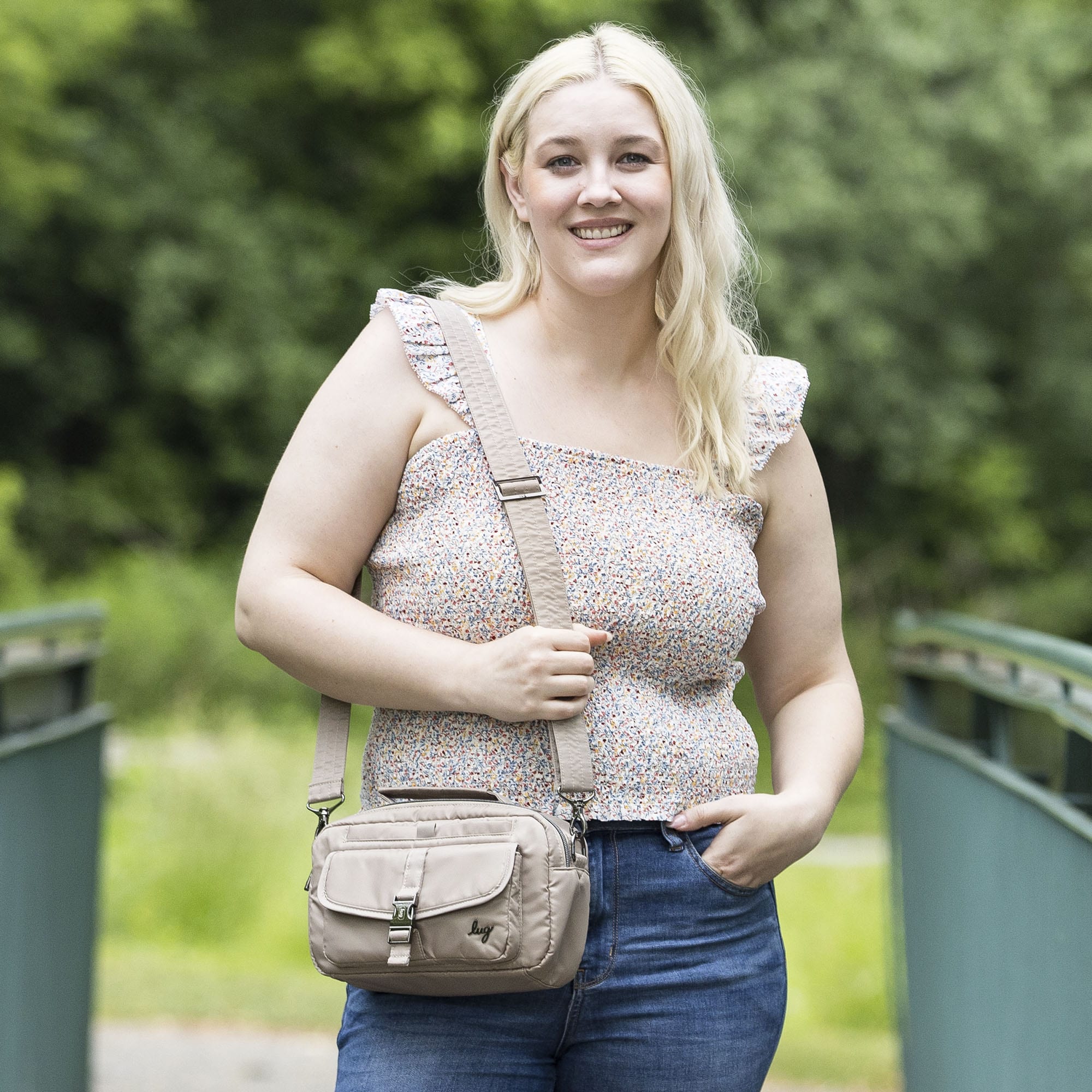 Sidecar Convertible Crossbody Bag - - Sidecar_Lifestyle_08