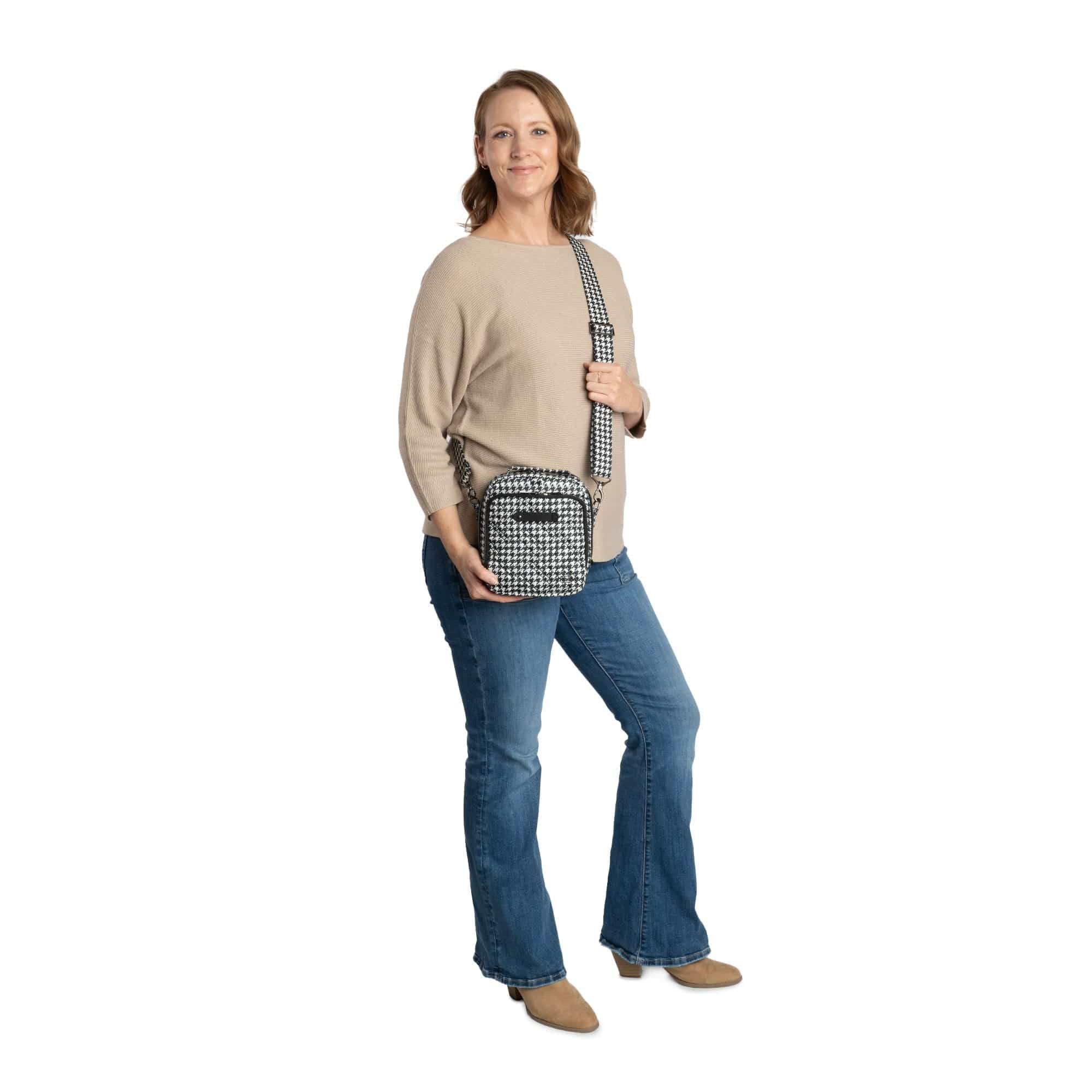 Skeeter Bridge Convertible Crossbody - - SkeeterBridge_Lifestyle_BagProportions_01