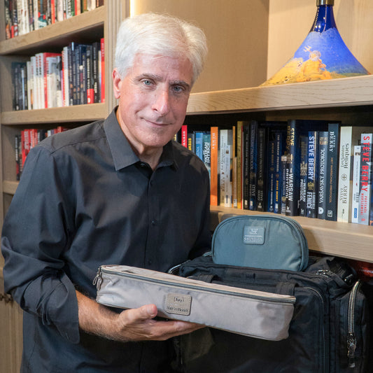 Maneuver Ultra X Pouch - - SteveBerryCollection_LIfestyle_02_349a751d-b42b-45d9-b617-97f696904aab