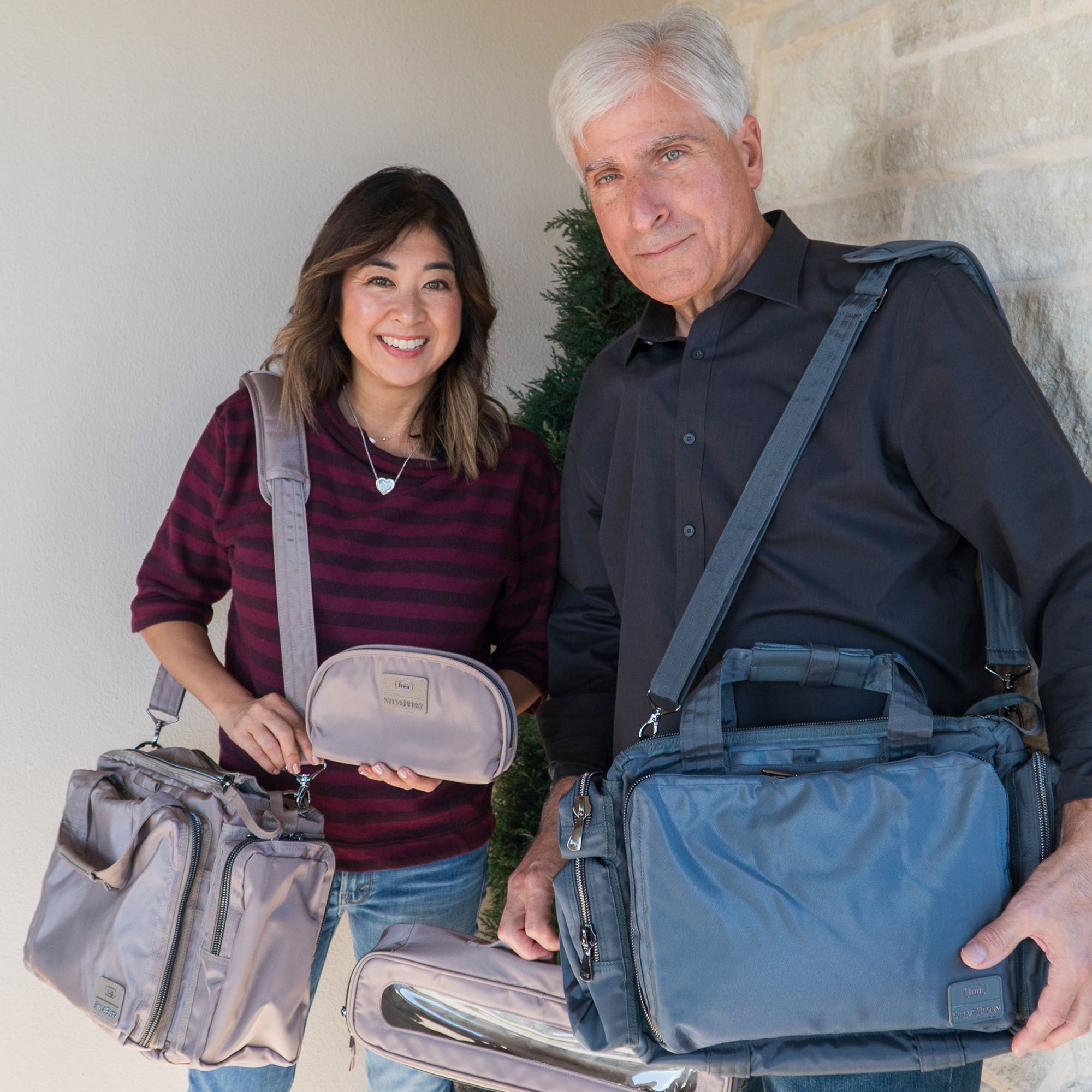 Atlas Ultra X Carry-All Tote - Steve Berry Edition - - SteveBerryCollection_LIfestyle_05