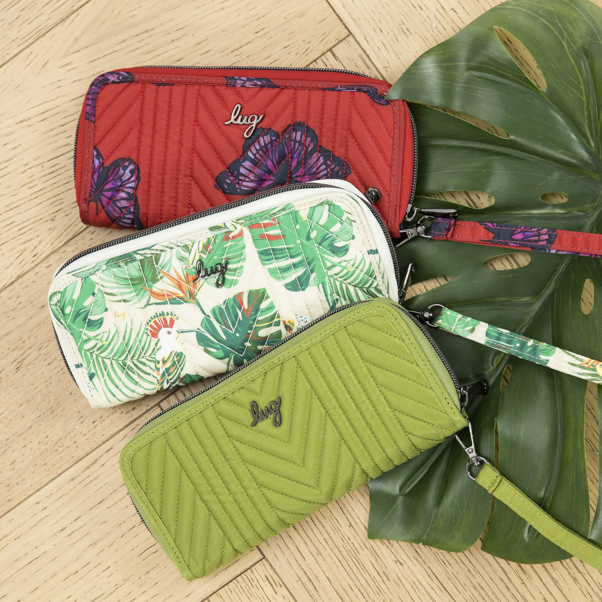 Straddle Wristlet RFID Wallet - - Straddle_Lifestyle_01