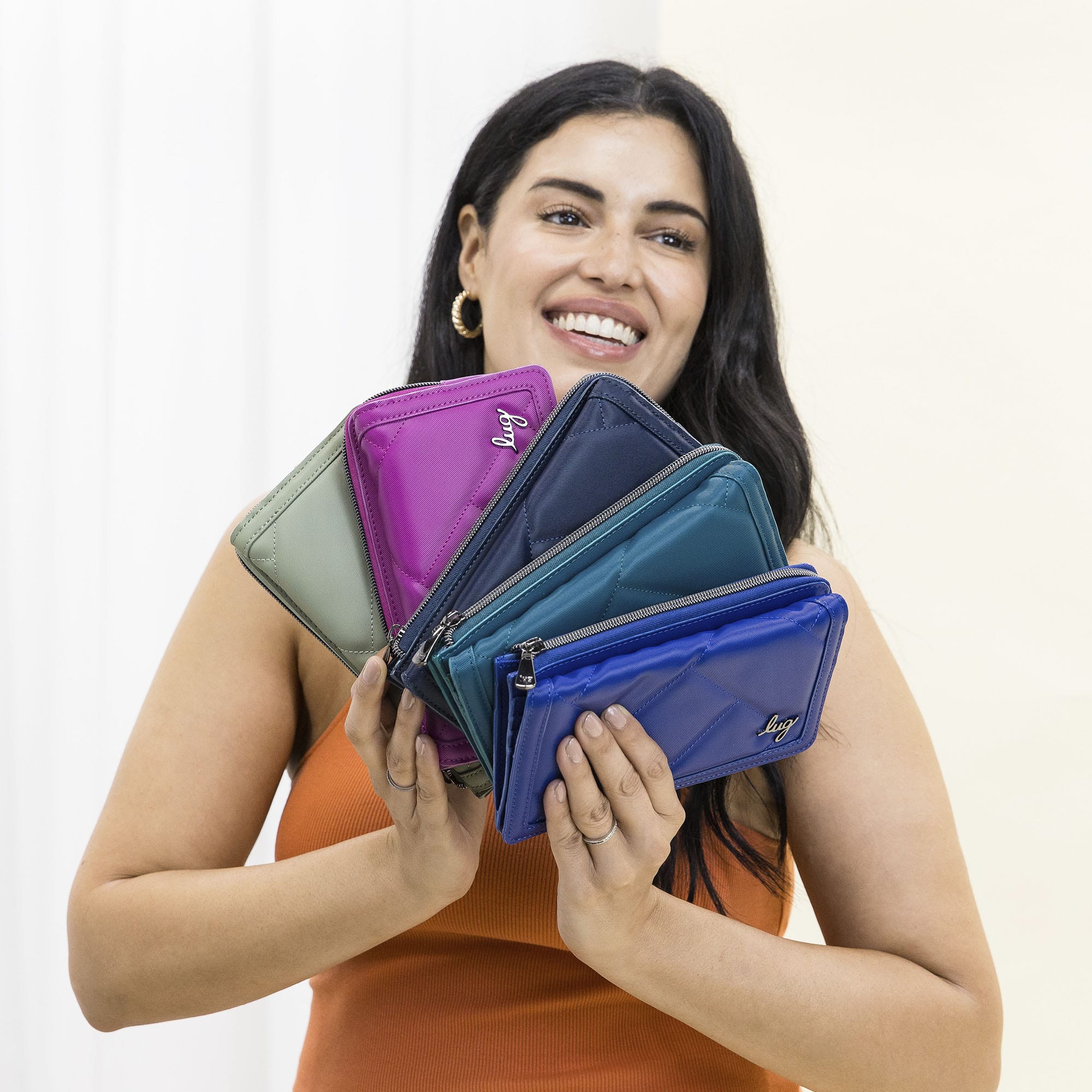 Surrey Satin Luxe VL RFID Wallet - - SurreySatin_Lifestyle_06