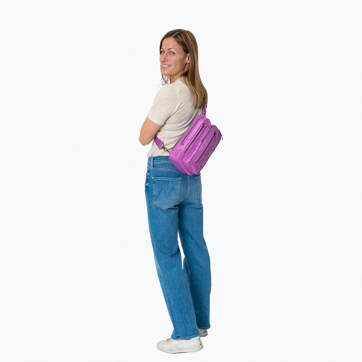 Tailback Sling Bag - - Tailback_Lifestyle_BagProportions_02
