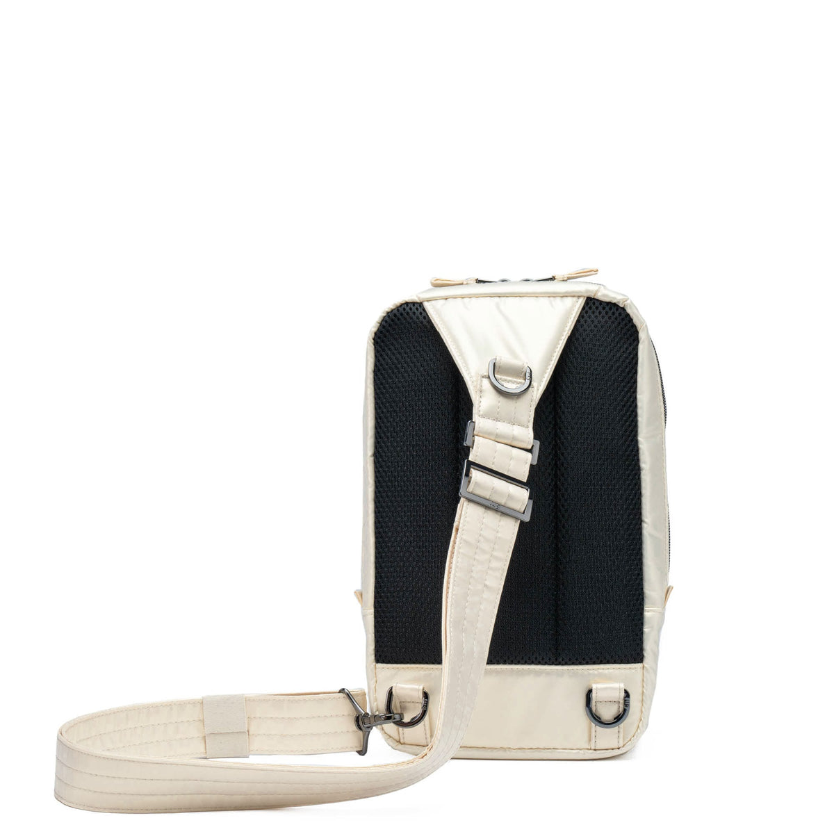 Tailback Sling Bag - METALLIC CHAMPAGNE - Tailback_MetallicChampagne_04