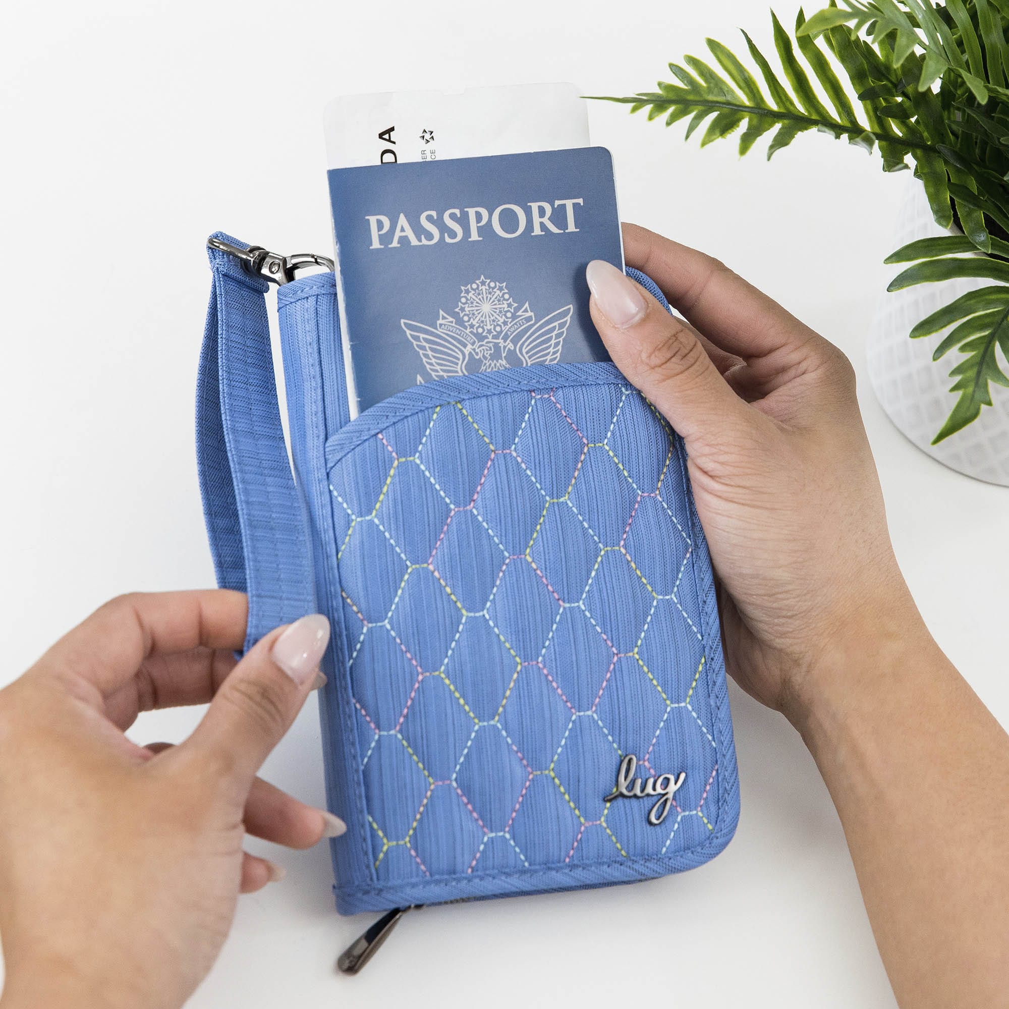 Tandem Zip SE RFID Wallet - - TandemSE_Lifestyle_01