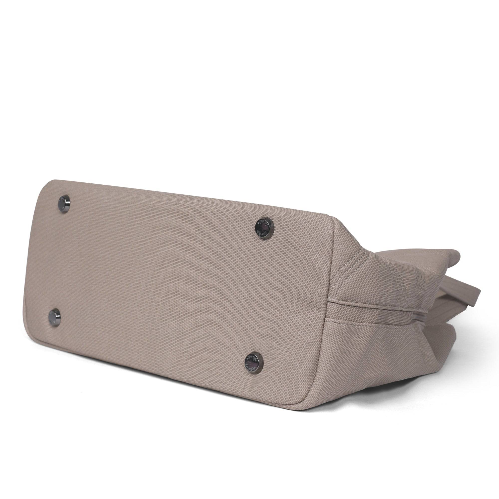 Tempo Matte Luxe VL Tote Bag - SAND - Tempo2MatteVL_SandTaupe_05_01