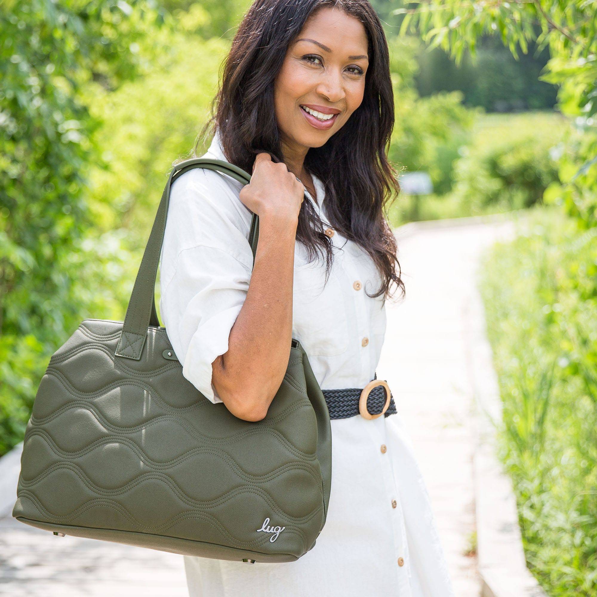 Tempo Matte Luxe VL Tote Bag - OLIVE - Tempo_2_MatteVL_Lifestyle_01