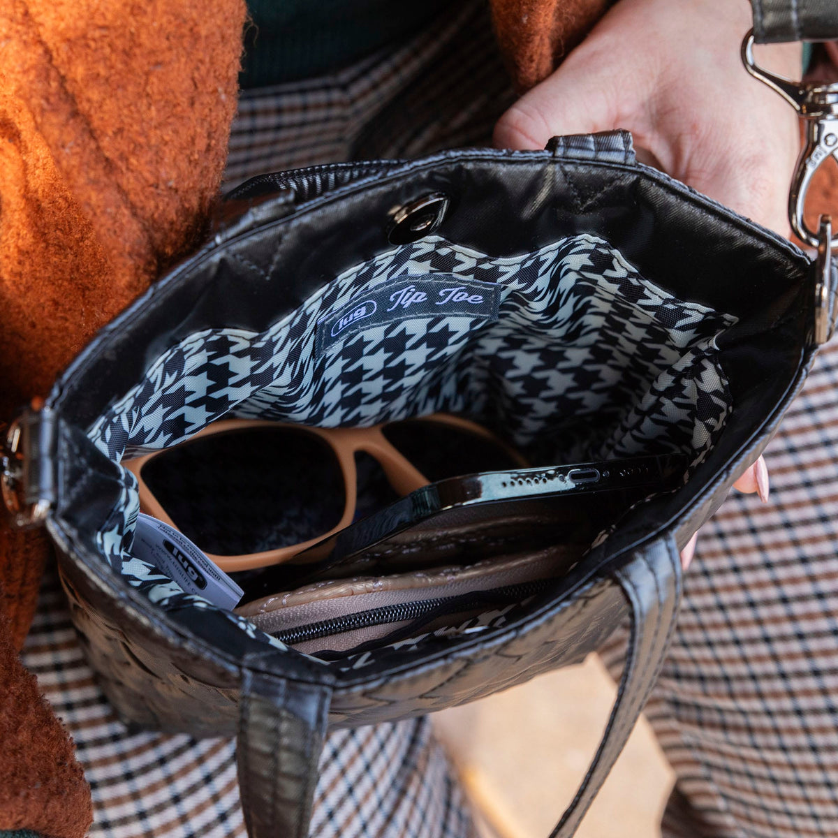 Tip Toe Crossbody Bag - - TipToe_Lifestyle_01_7bb7486a-c5c9-4a90-81ea-a3c7553c7a25