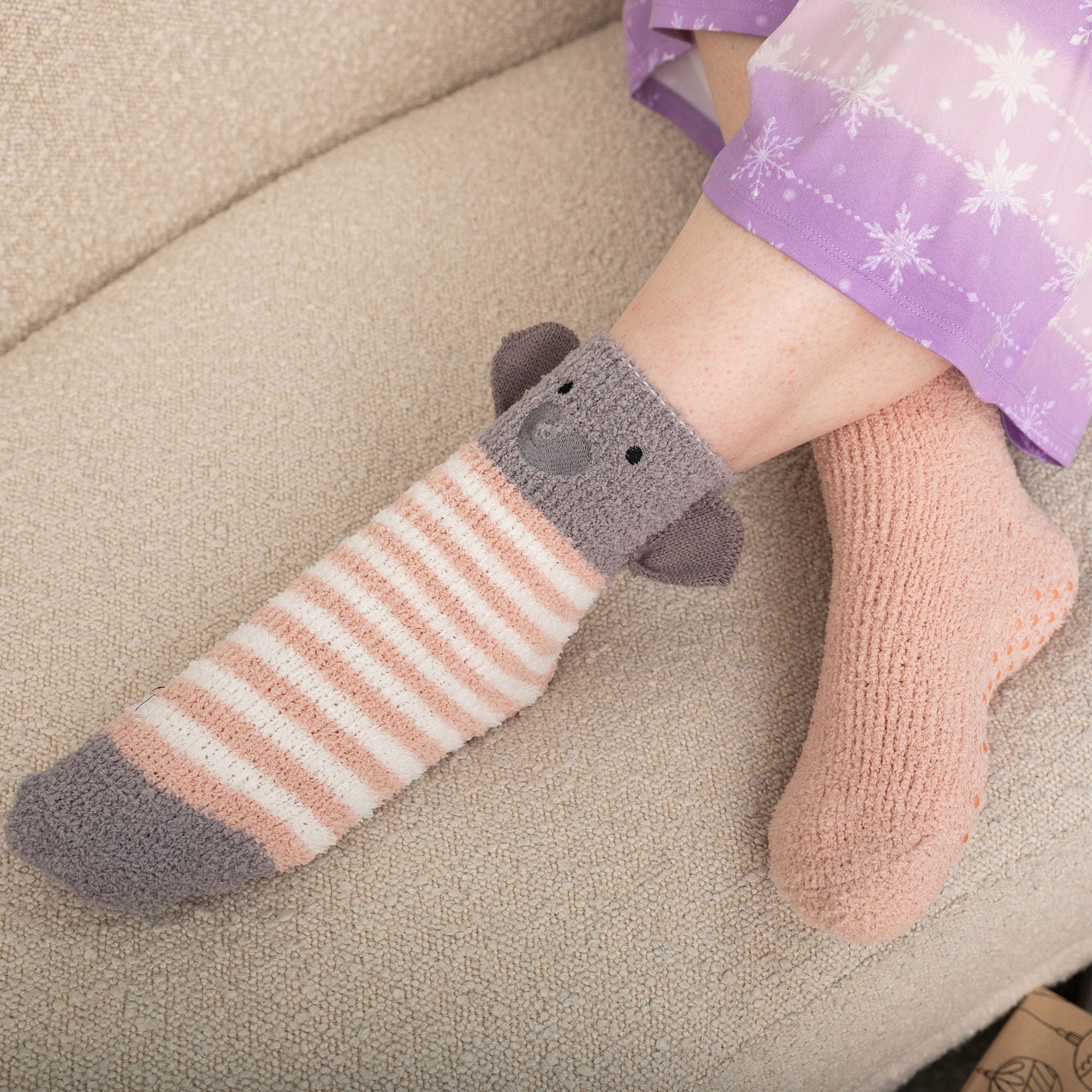 Trolley Friends Socks 2pk - - TrolleyFriends_Socks2pk_Lifestyle_03