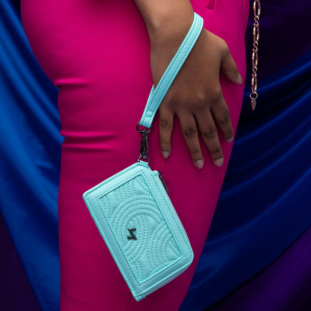 Twirl Matte Luxe VL RFID Wristlet Wallet - - Twirl_MatteLuxe_Lifestyle_04