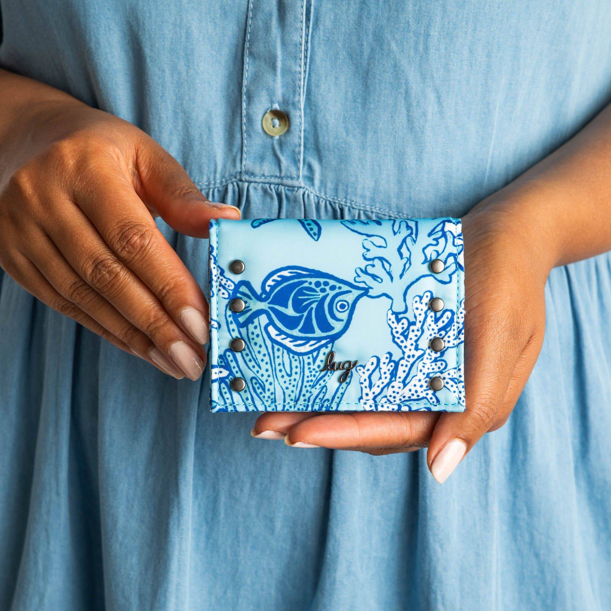 Walkover RFID Wallet - - Walkover_BagProportions_02