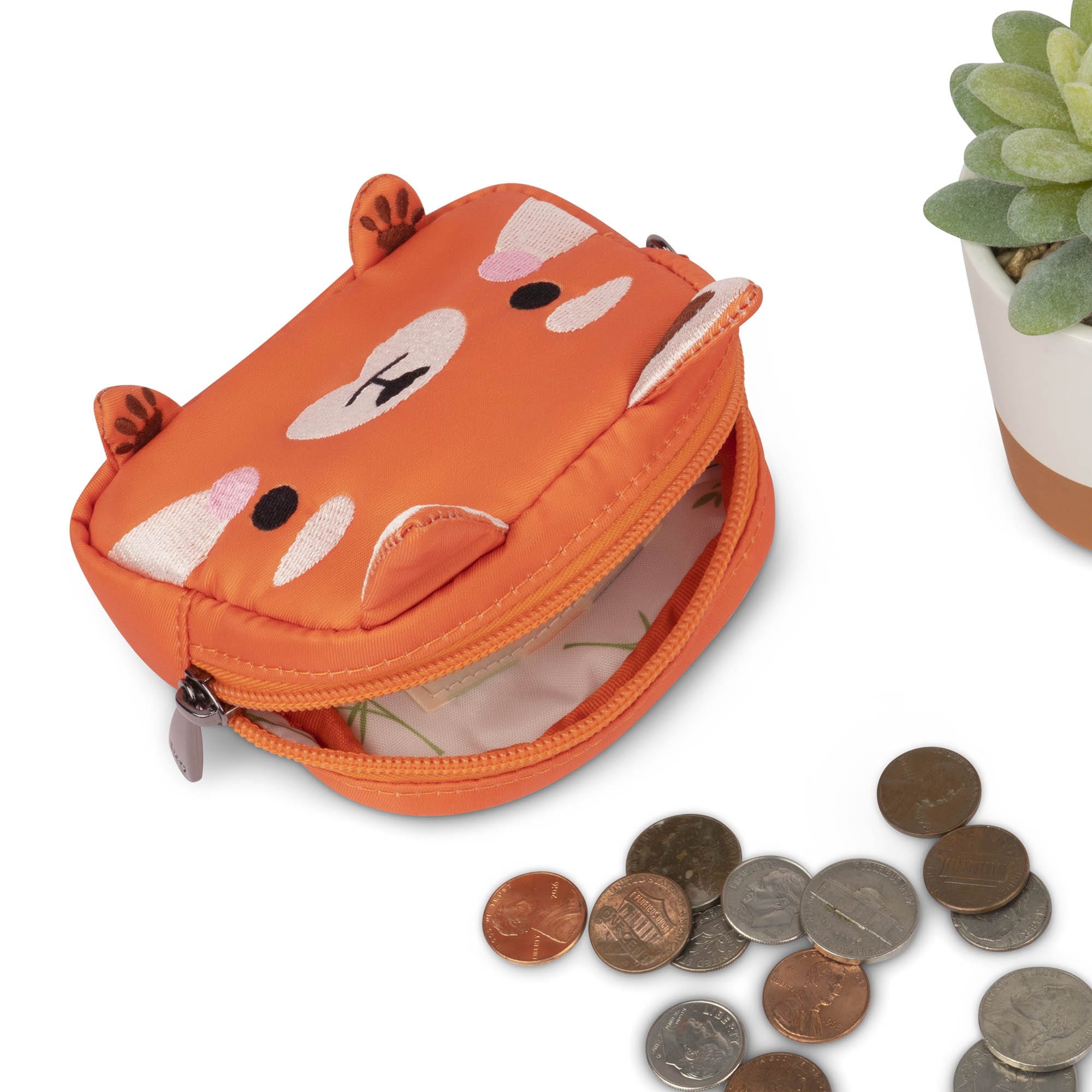 Zippy Friends Zip Pouch - PIG - Zippy_20Friends_Lifestyle_01