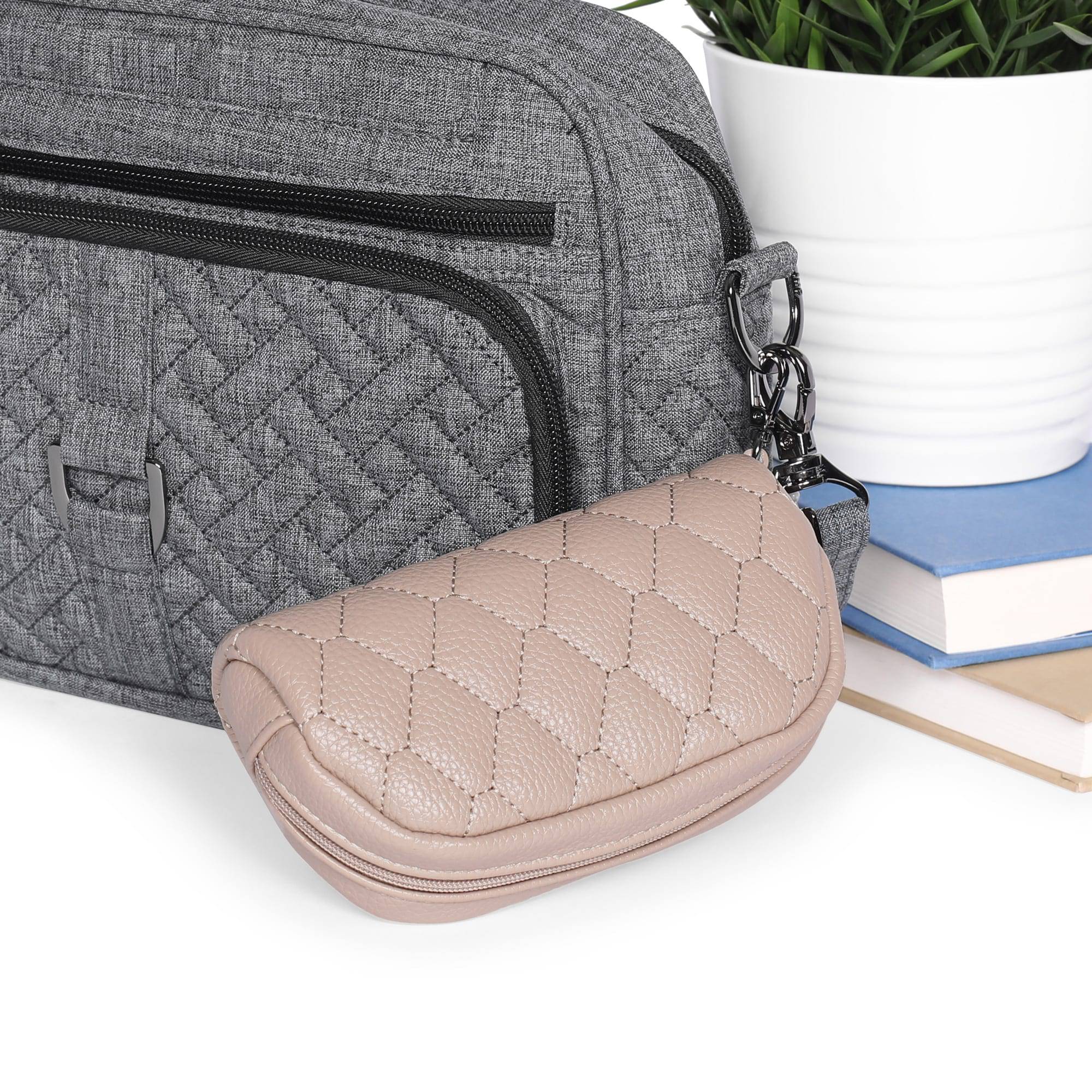 Bobsled Classic VL Eyeglass Case - - Bobsled-VL_Lifestyle_02_aug22