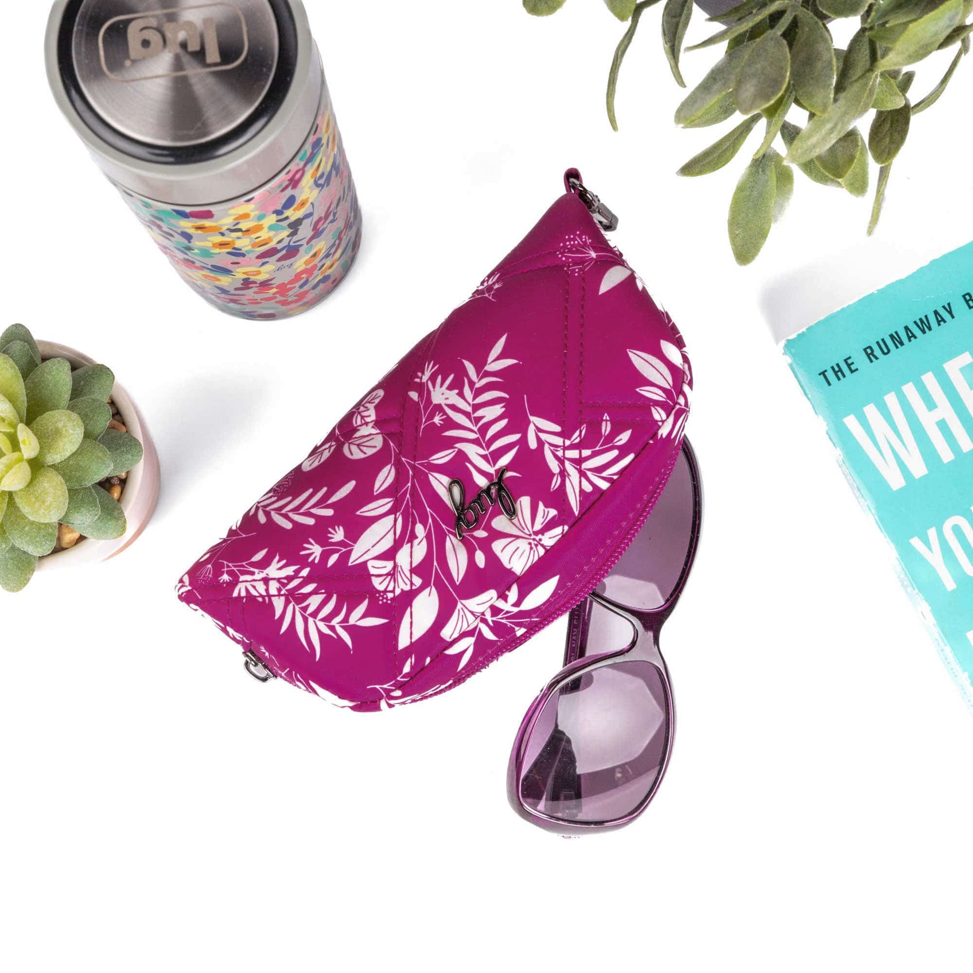 Bobsled XL Eyeglass Case - - BobsledXL_Lifestyle_02