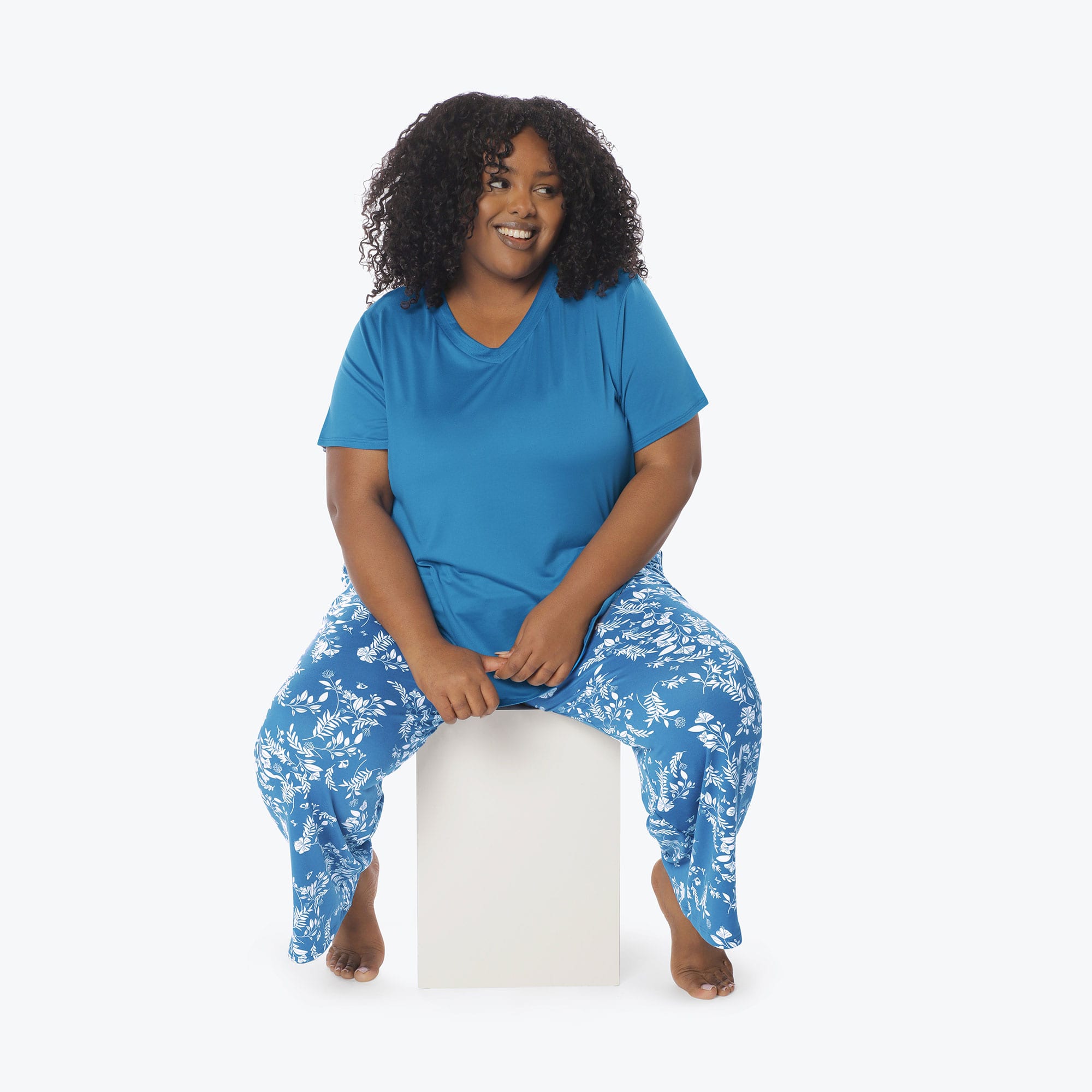 Boomerang Relaxed Tee & Cropped Pants&nbsp;Set - FLOURISH BLUE - Boomerang_Flourish_Blue_XL_05a
