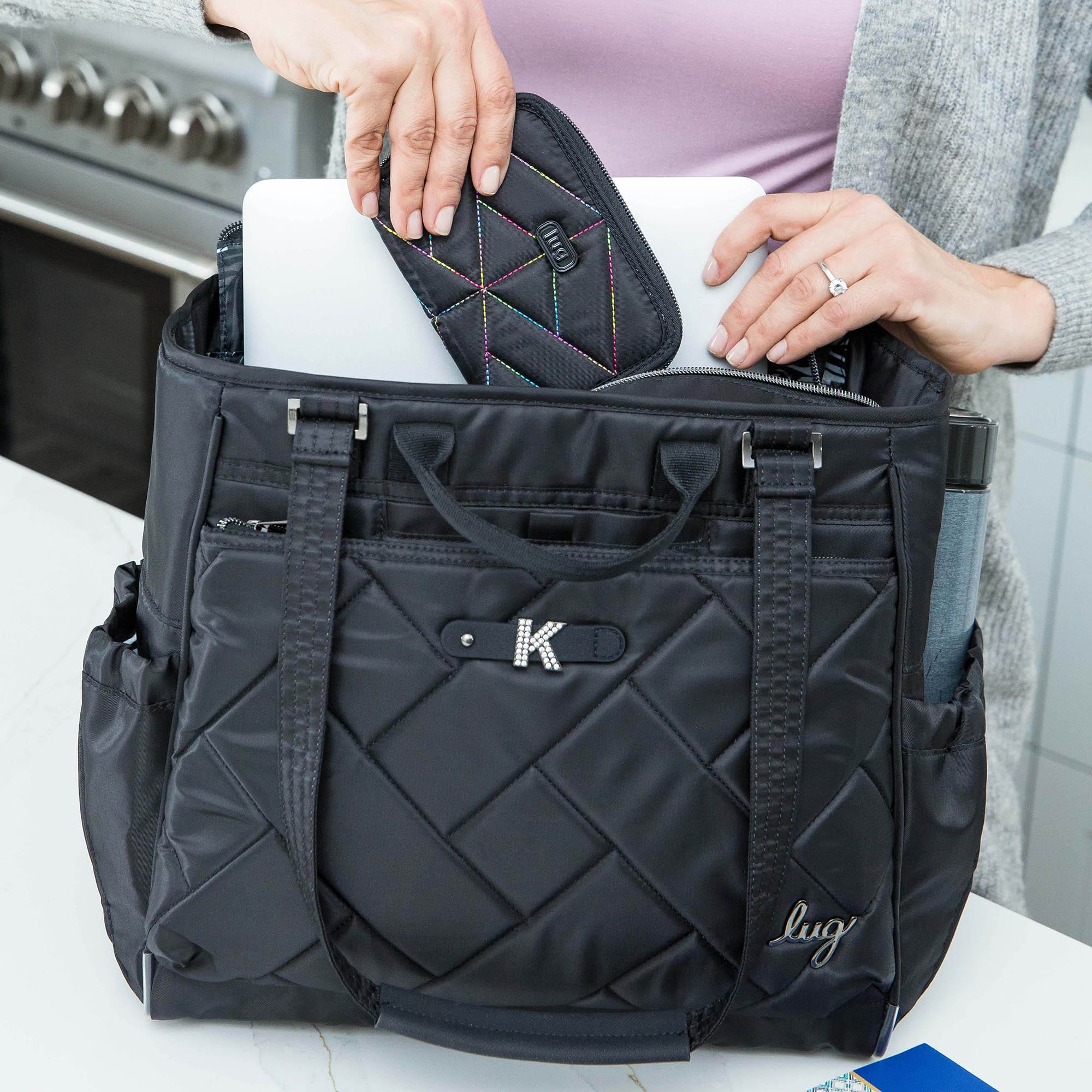 Cabby SE Tote Bag - - CabbySE_Lifestyle_04