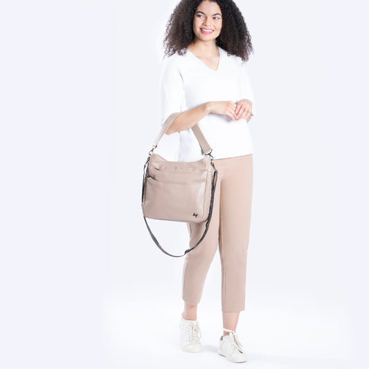 Cable Car Classic VL Crossbody Bag - - CablecarVL_Sand_TropicalGreyStrap__Model_01