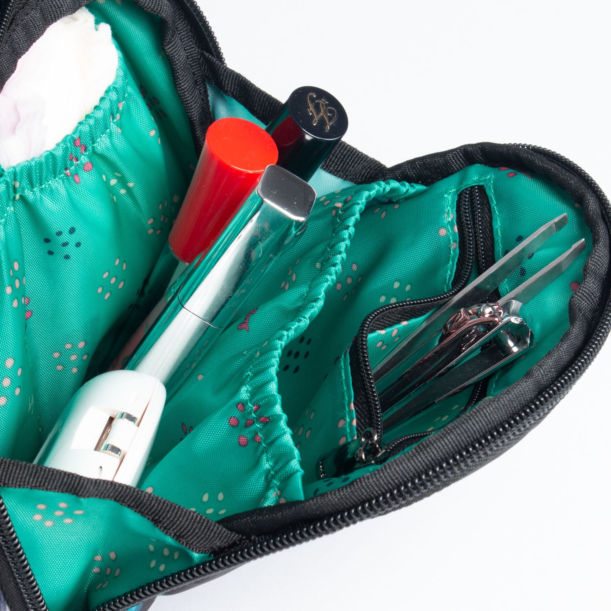 Caddy Toiletry Case - - Caddy_Lifestyle_04