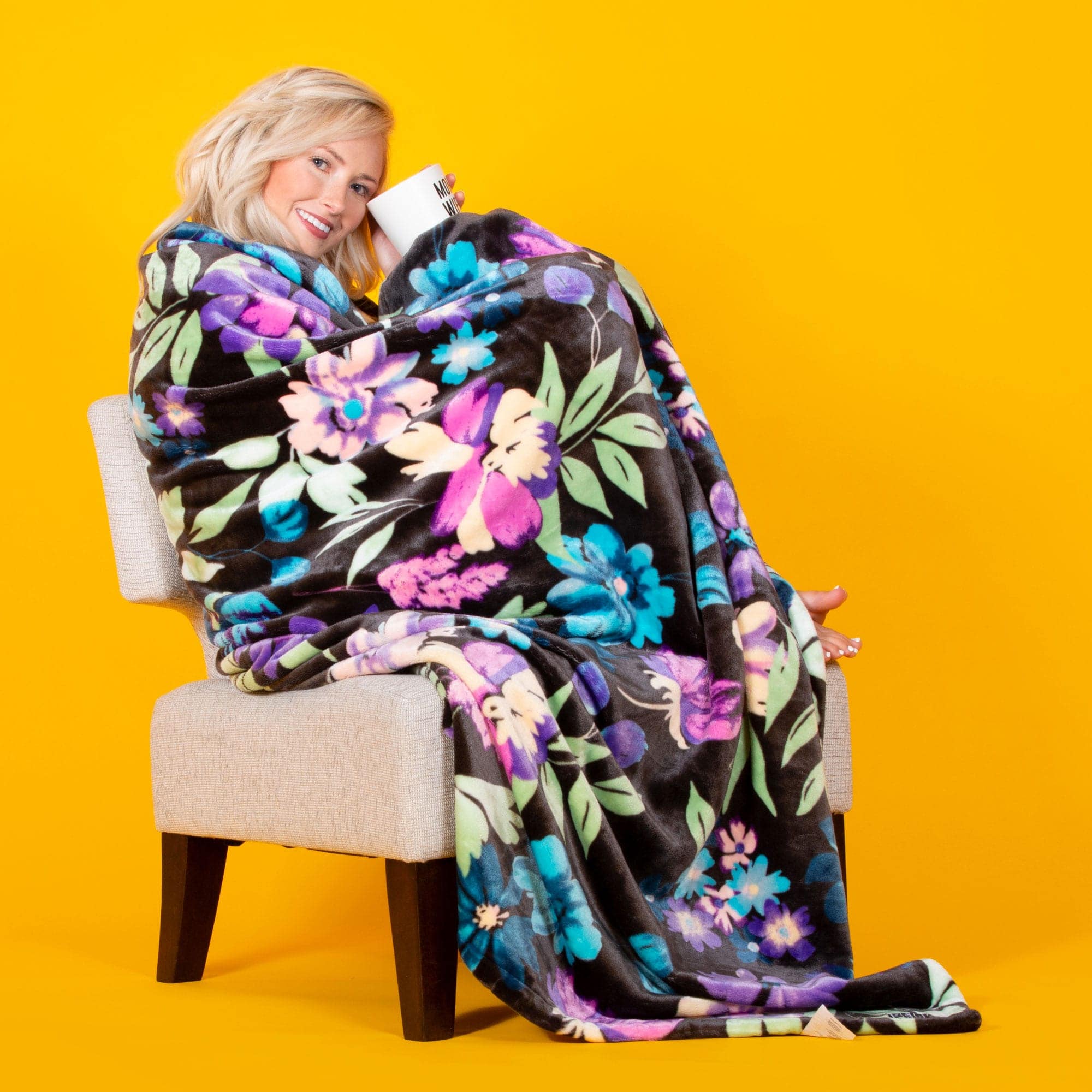 Cuddle Throw Blanket - BLOOM BLACK - Cuddle_Throw_BloomBlack