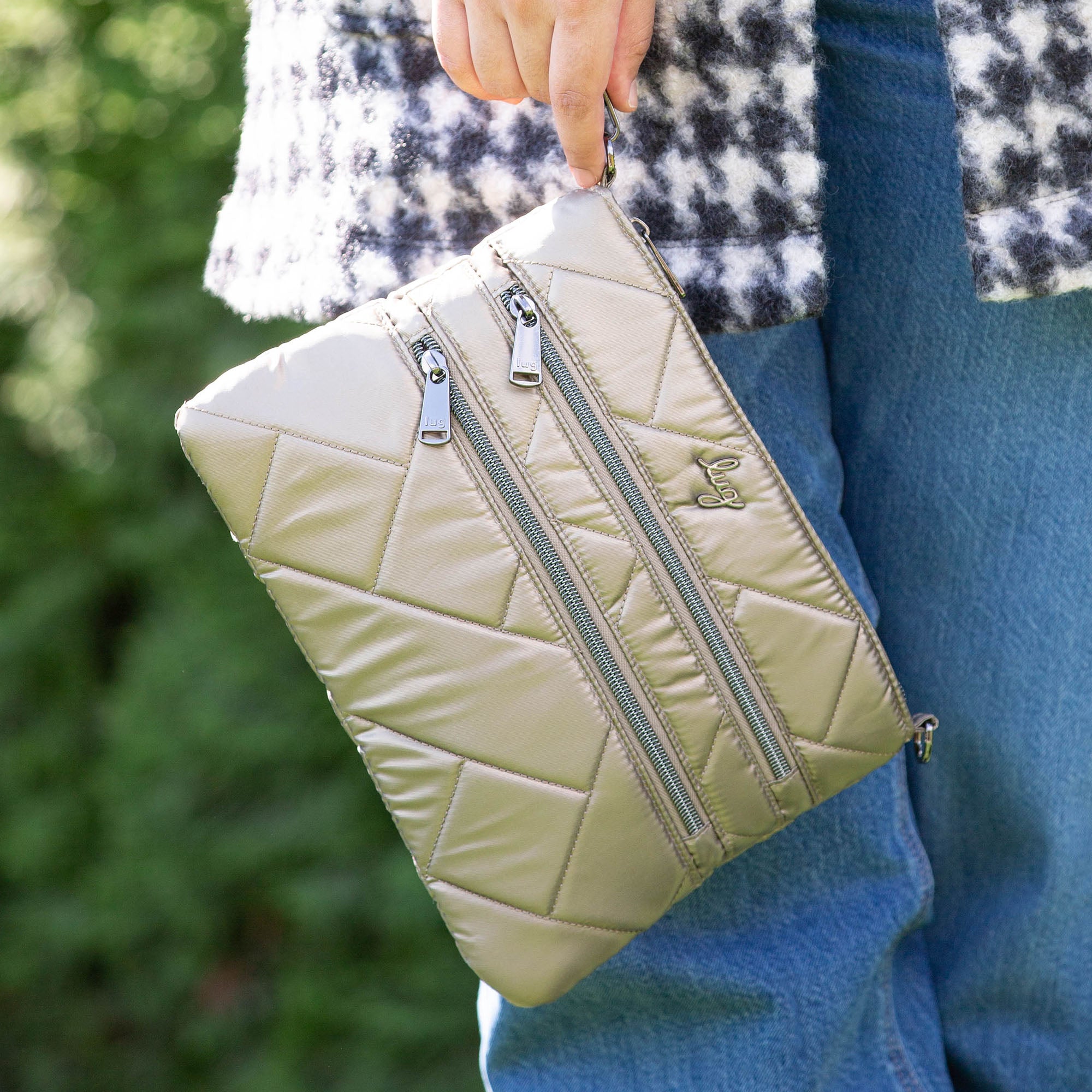 Dazzle Crossbody Bag - METALLIC WALNUT - Dazzle_Lifestyle_09
