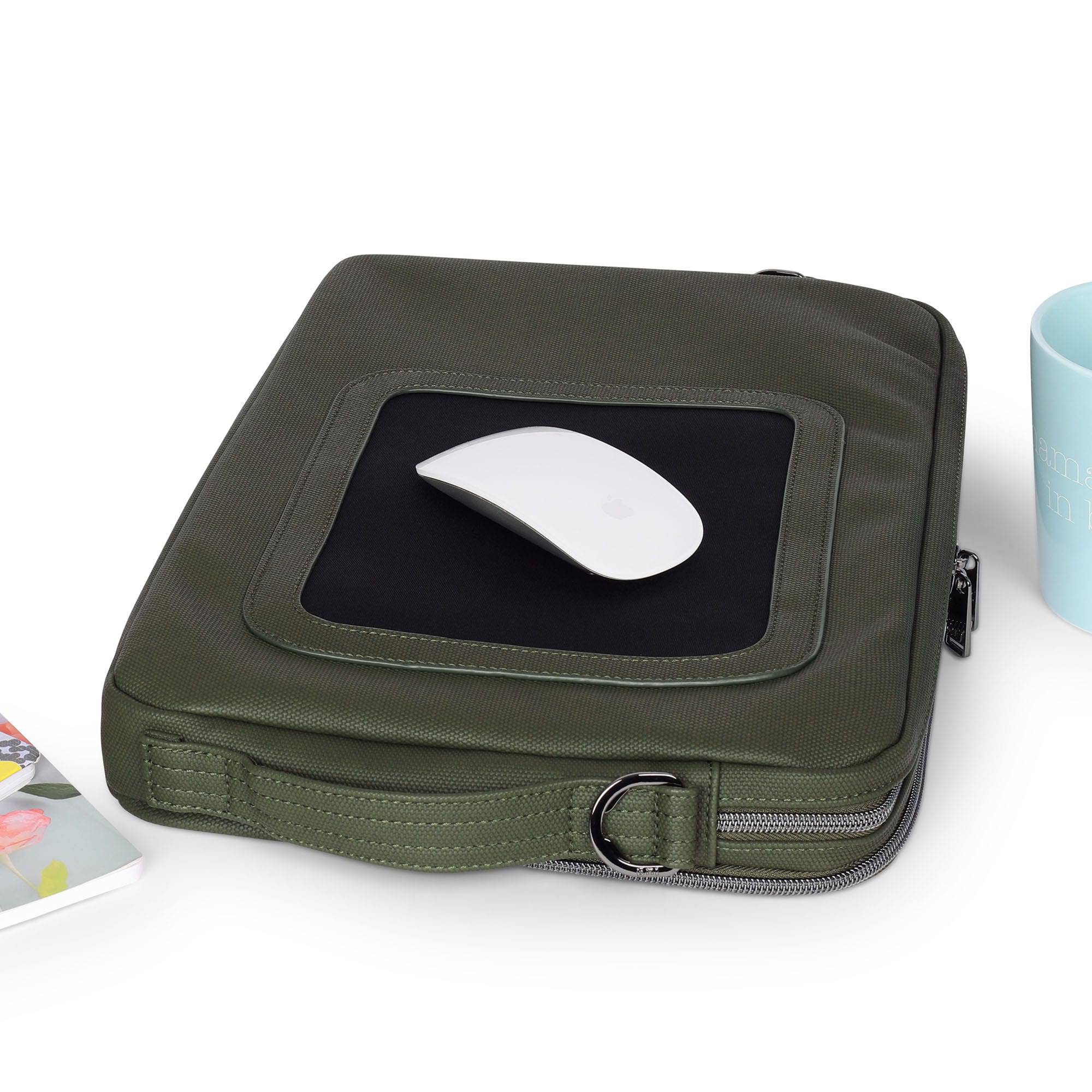 Delta Matte Luxe VL 15" Laptop Case - - DeltaMatteVL_Lifestyle_01