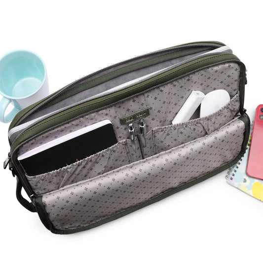 Delta Matte Luxe VL 15" Laptop Case - - DeltaMatteVL_Lifestyle_03