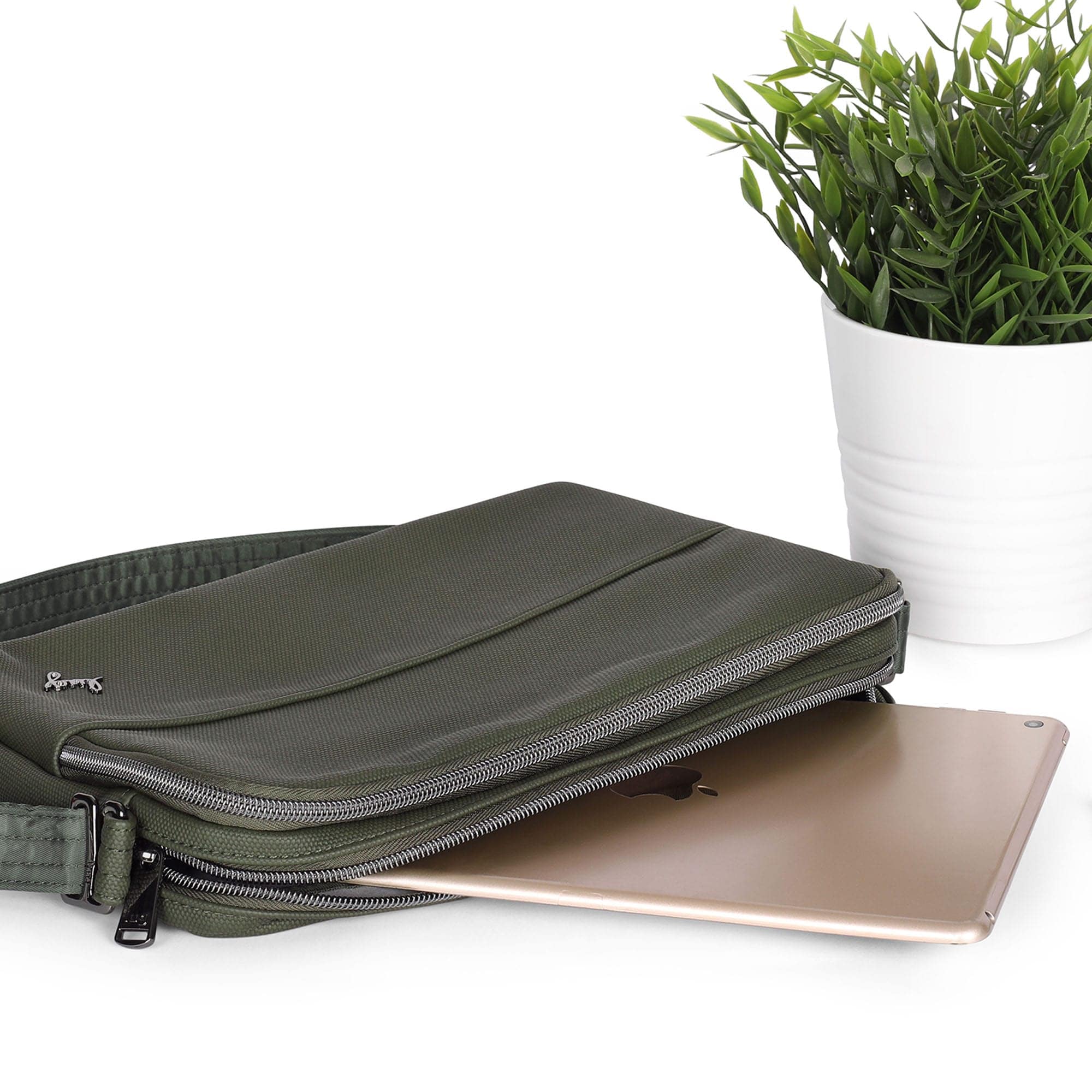 Delta Mini Matte Luxe VL iPad/Tablet Case - - DeltaMiniMatteVL_Lifestyle_01