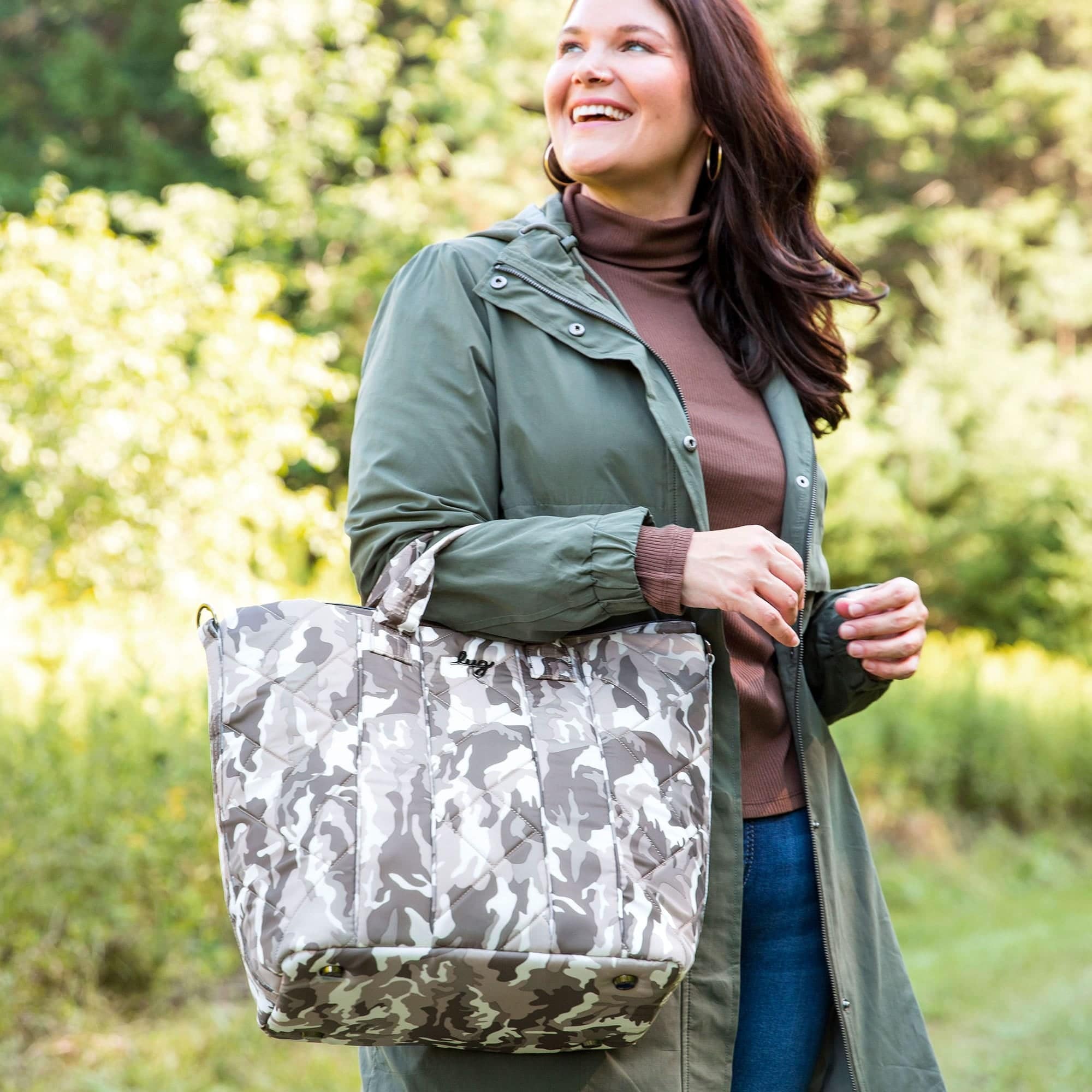Dory XL Convertible Tote Bag - CAMO TAUPE - Dory_XL_Lifestyle_02_b7752f0a-71de-4845-87d0-575fbb20c0b4