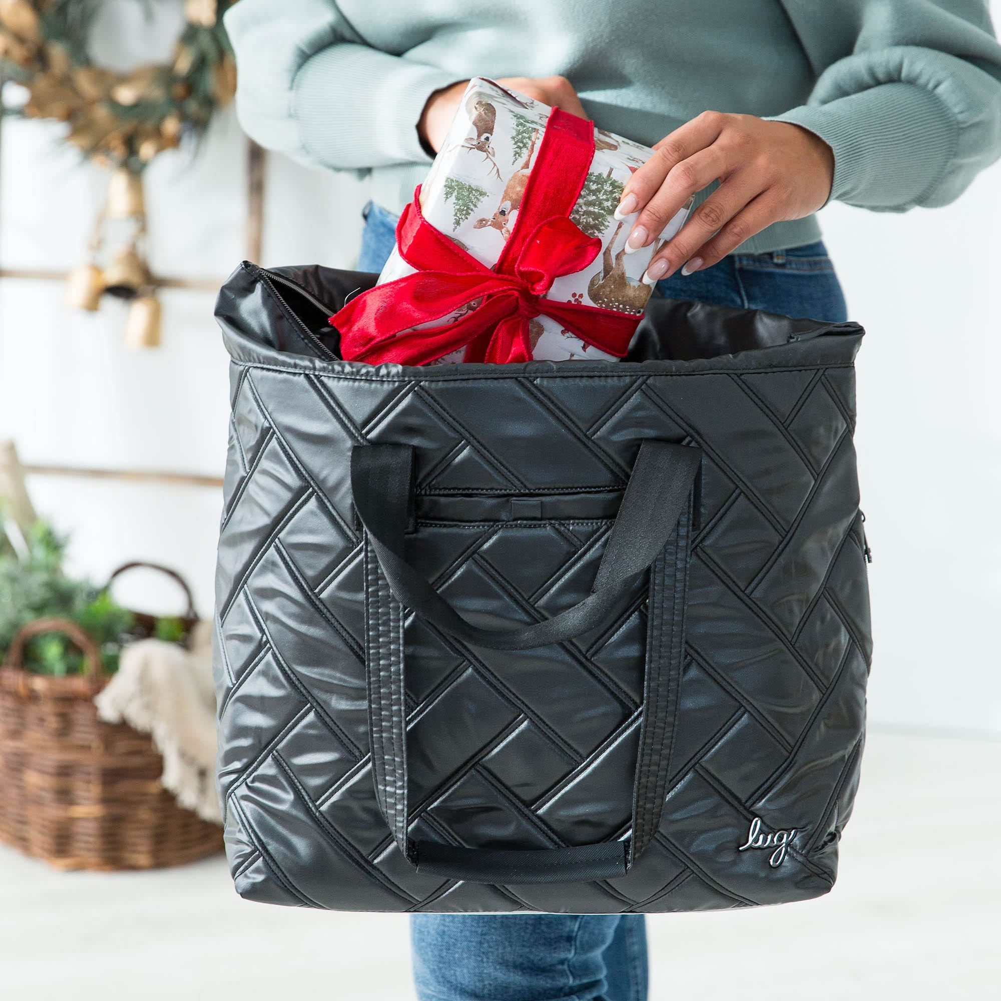 Ferry XL SE Expandable Carry-All Tote Bag - METALLIC BLACK - FerrySE_Hover