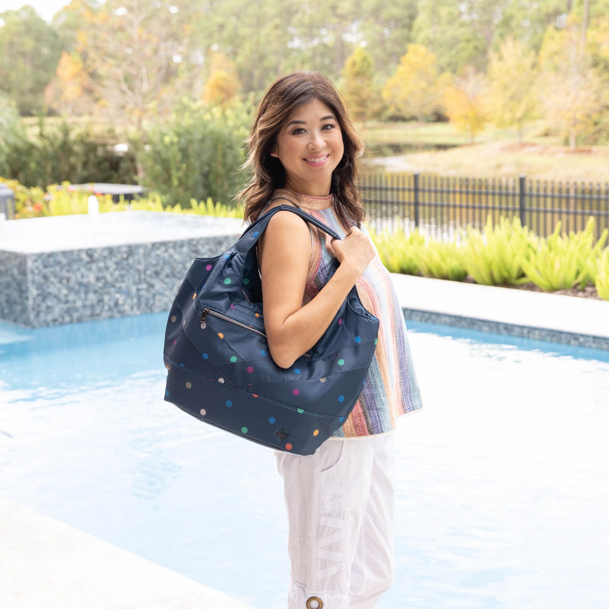 Gondola SE Tote Bag - MULTI DOTS NAVY - GondolaSE_LifeStyle_HOVER_c1e3e053-eebb-4715-a5c5-ea22925e01be