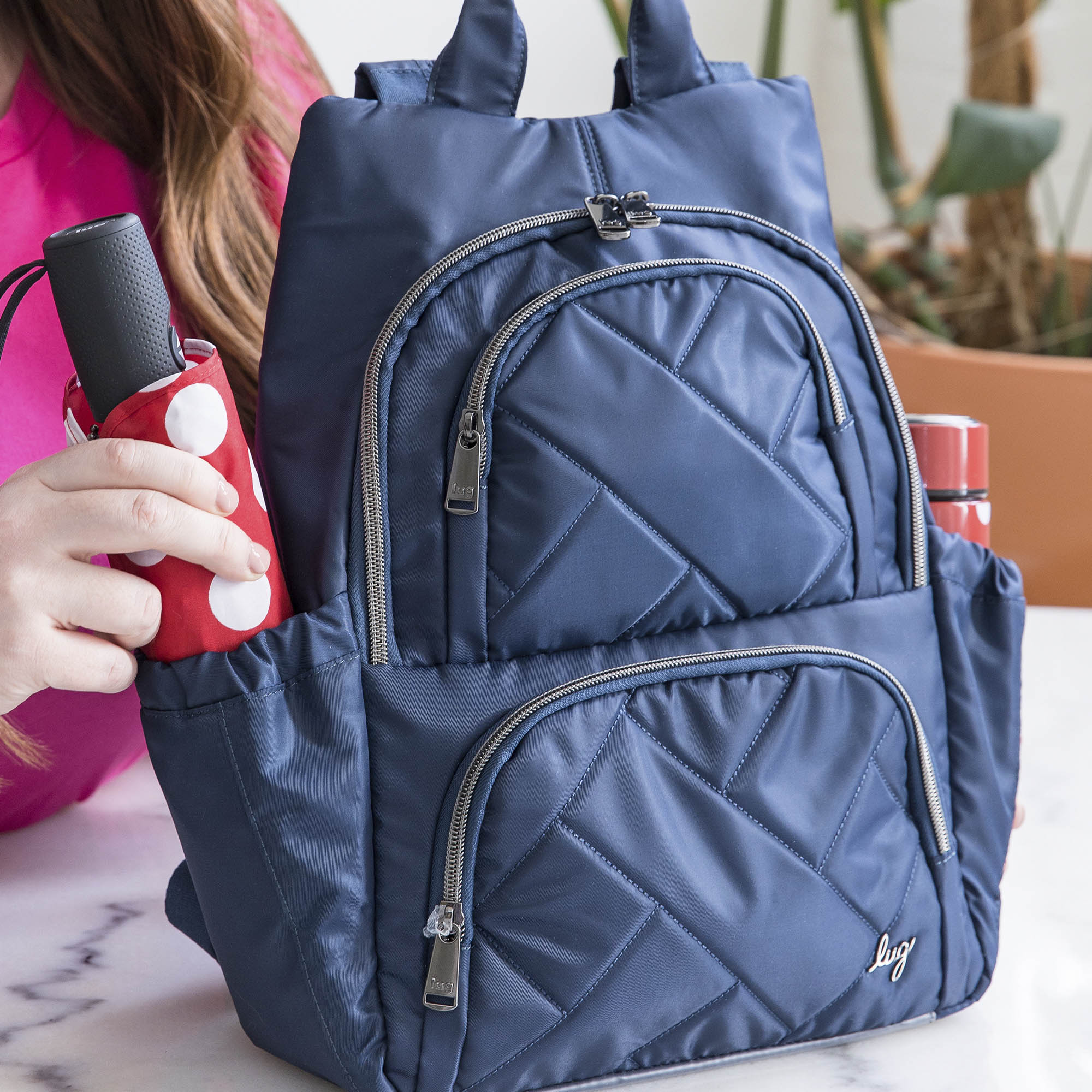 Hatchback SE Backpack - - HatchbackSE_Lifestyle_02